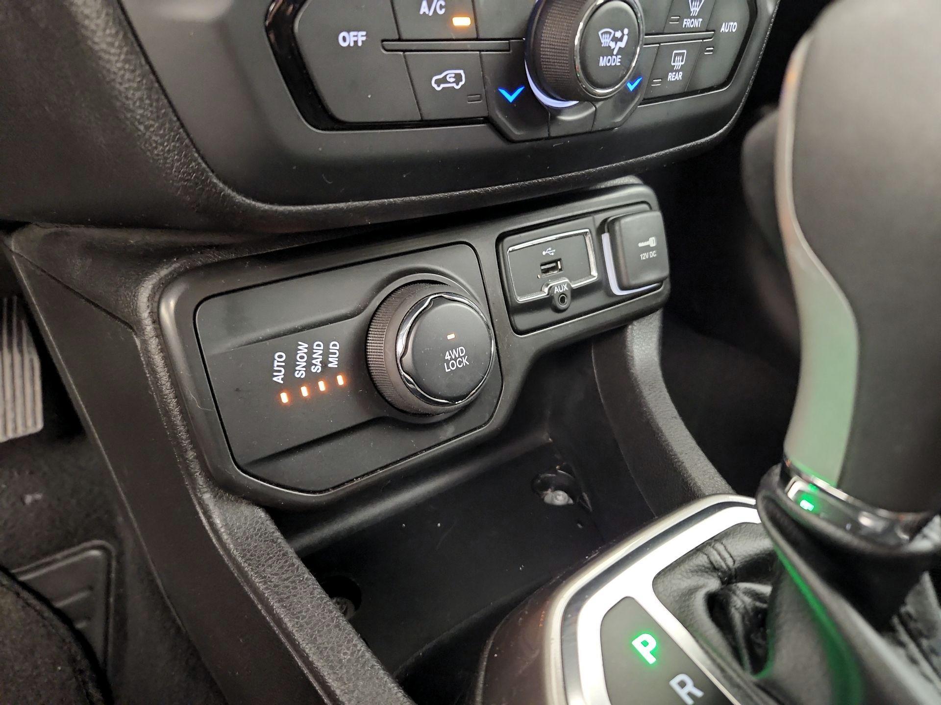 Thumbnail: 2022 Jeep Renegade - 18