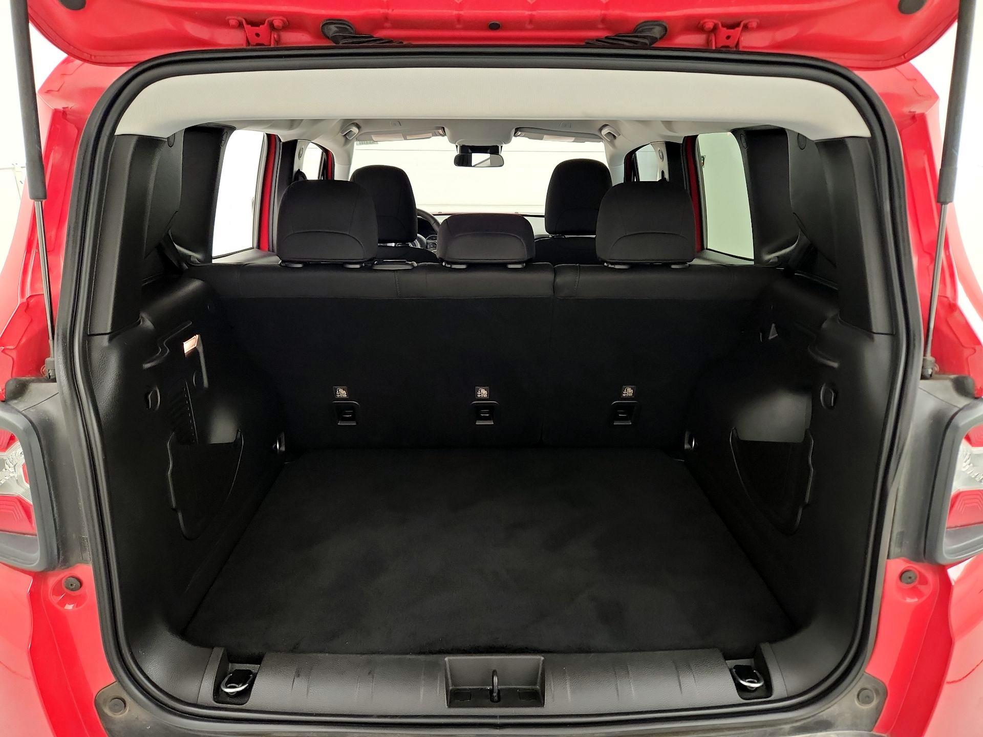 Thumbnail: 2022 Jeep Renegade - 20