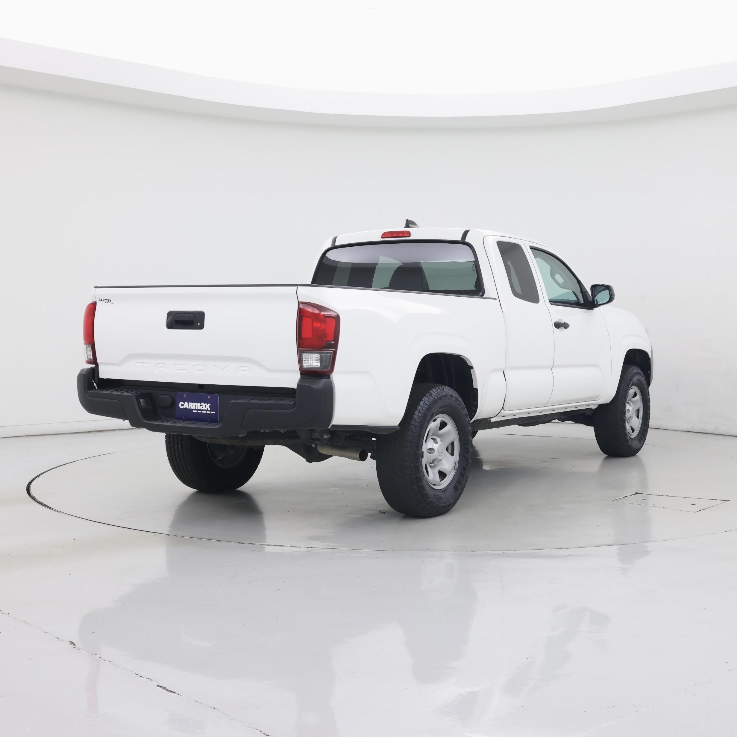 Thumbnail: 2023 Toyota Tacoma - 8