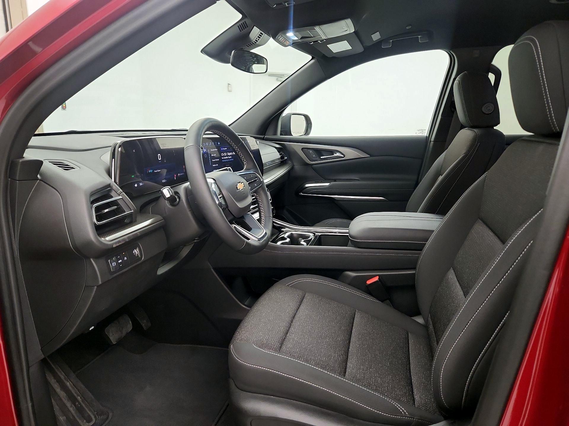 Thumbnail: 2025 Chevrolet Traverse - 11