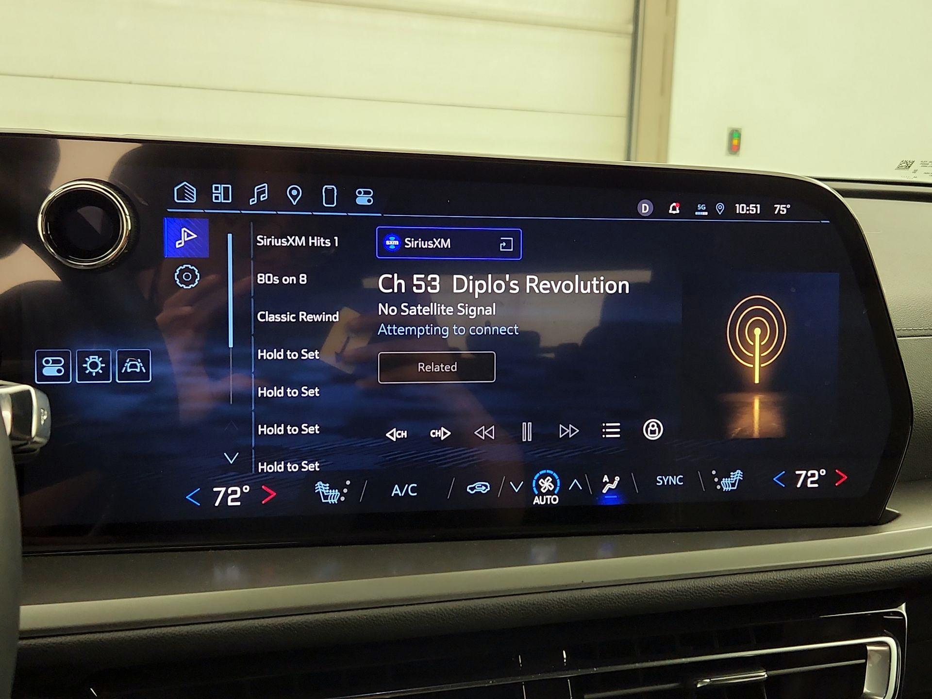 Thumbnail: 2025 Chevrolet Traverse - 16