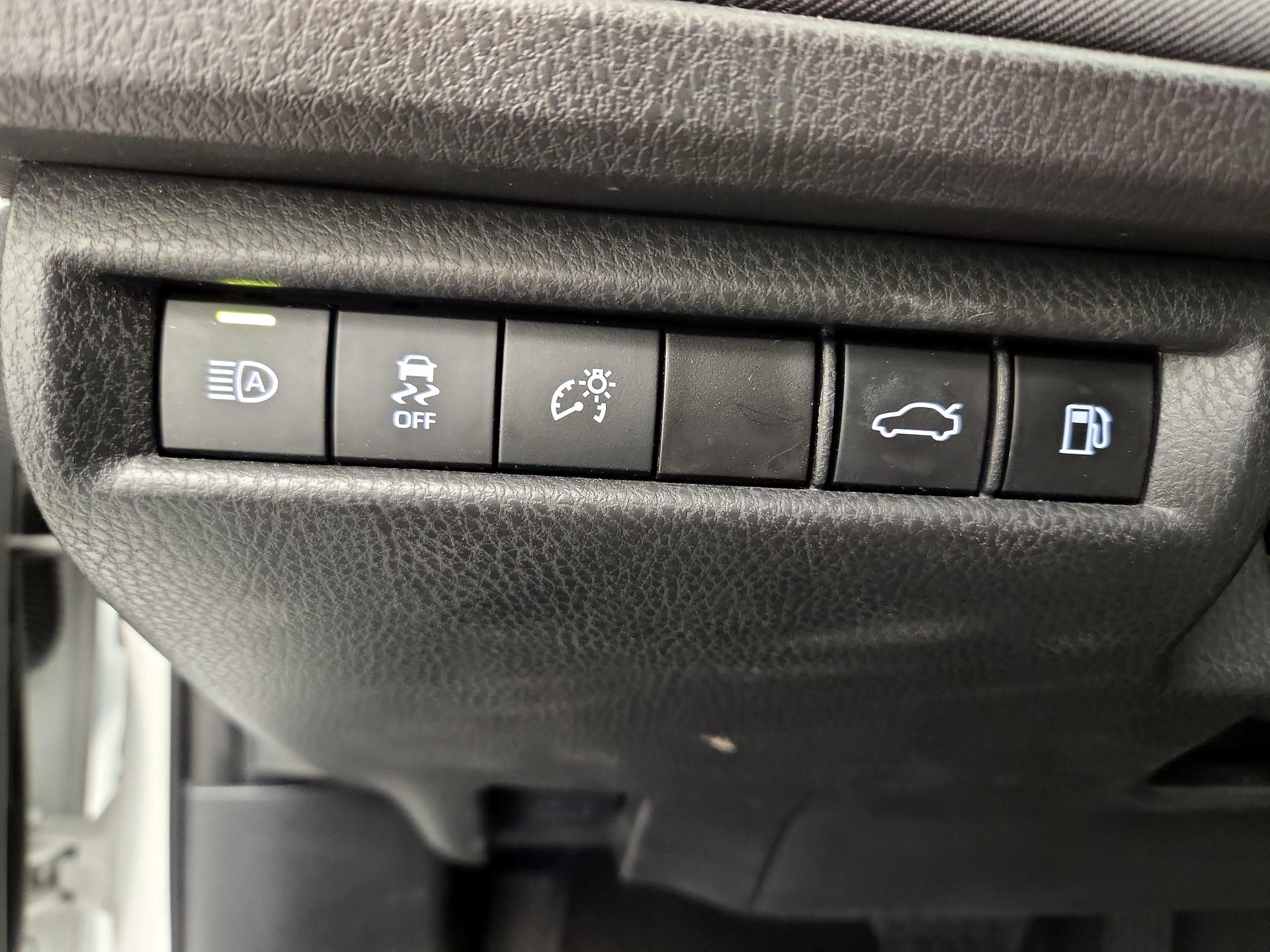 Thumbnail: 2025 Toyota Camry - 13