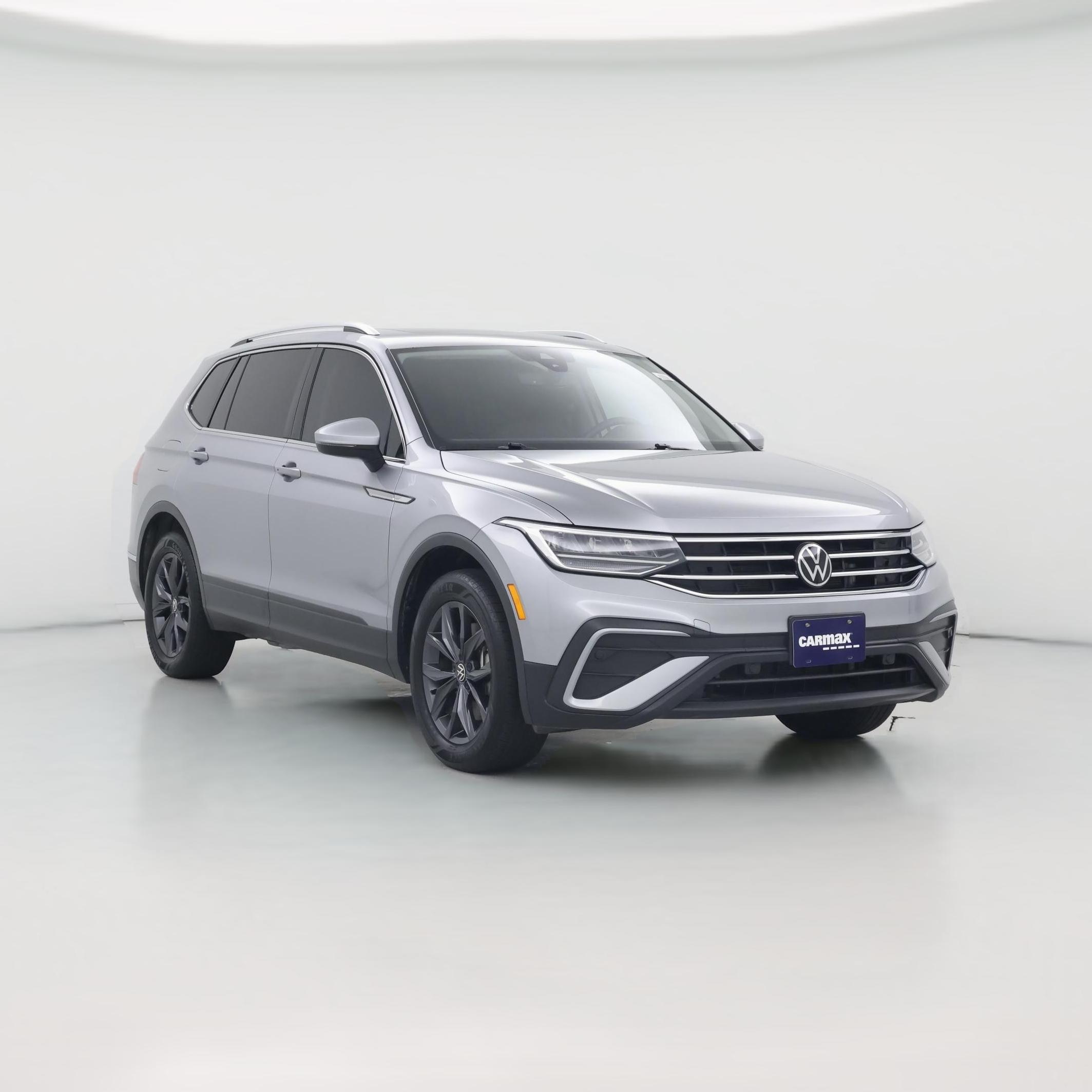 Thumbnail: 2023 Volkswagen Tiguan - 1