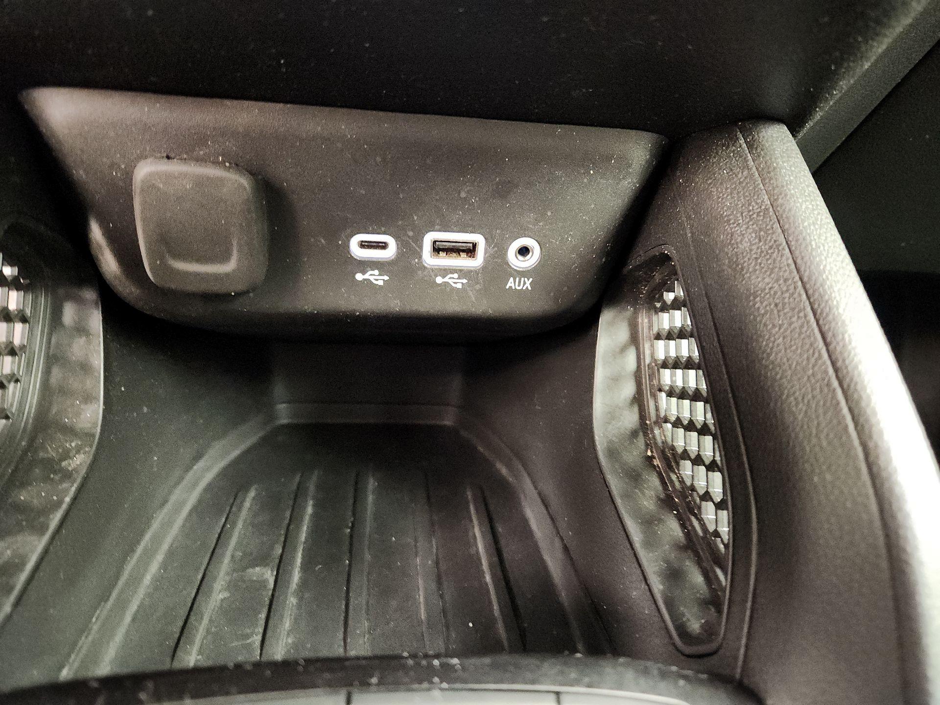 Thumbnail: 2023 Chevrolet TrailBlazer - 18