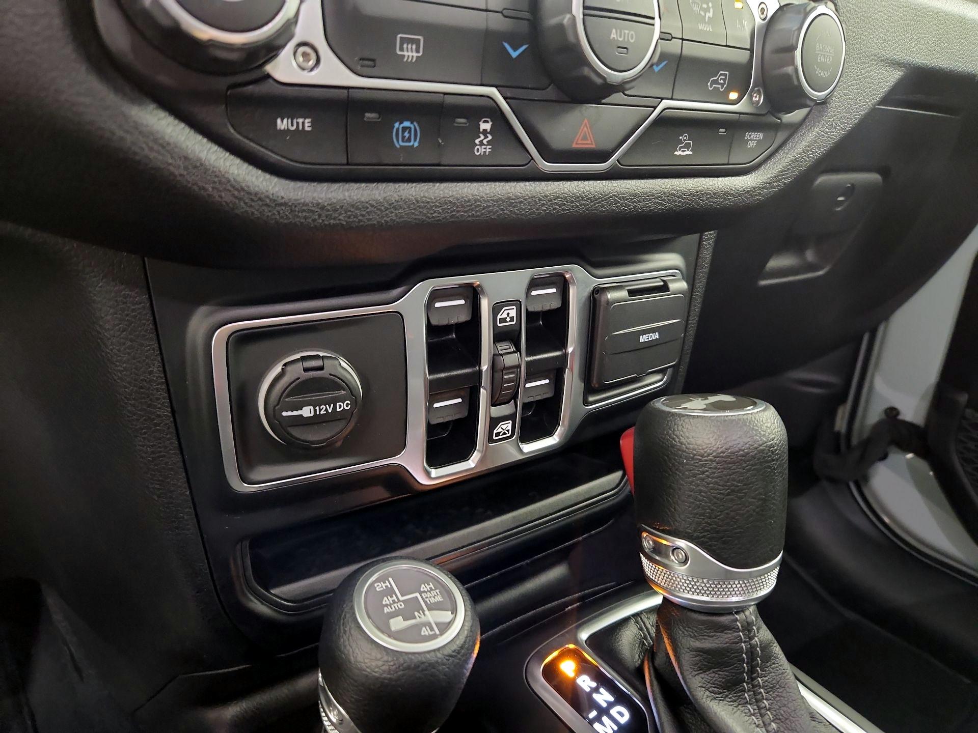 Thumbnail: 2024 Jeep Wrangler - 18