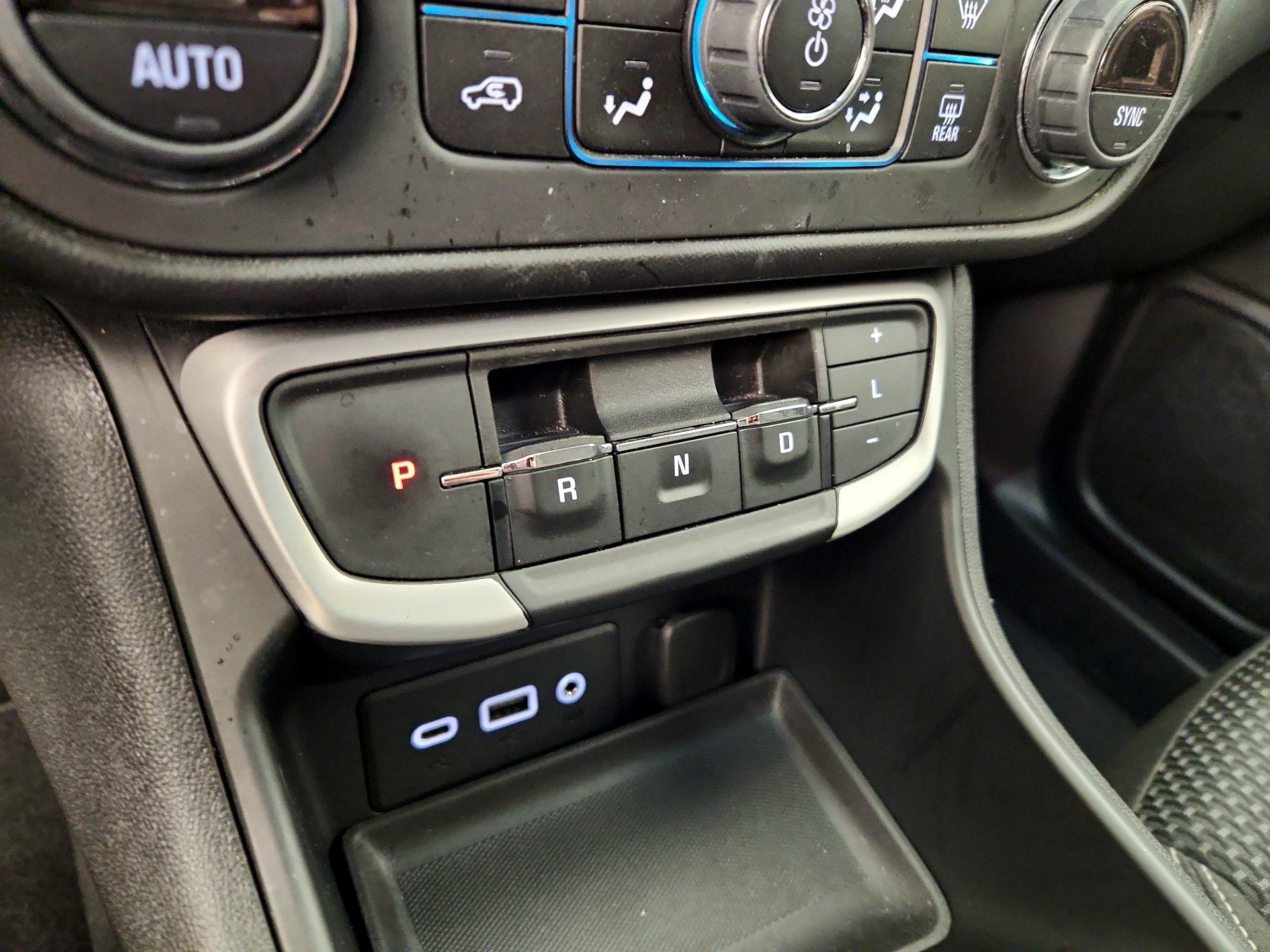 Thumbnail: 2022 GMC Terrain - 17