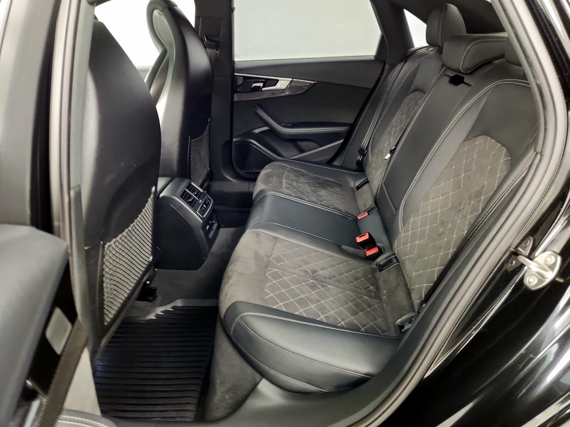 Thumbnail: 2021 Audi S4 - 20