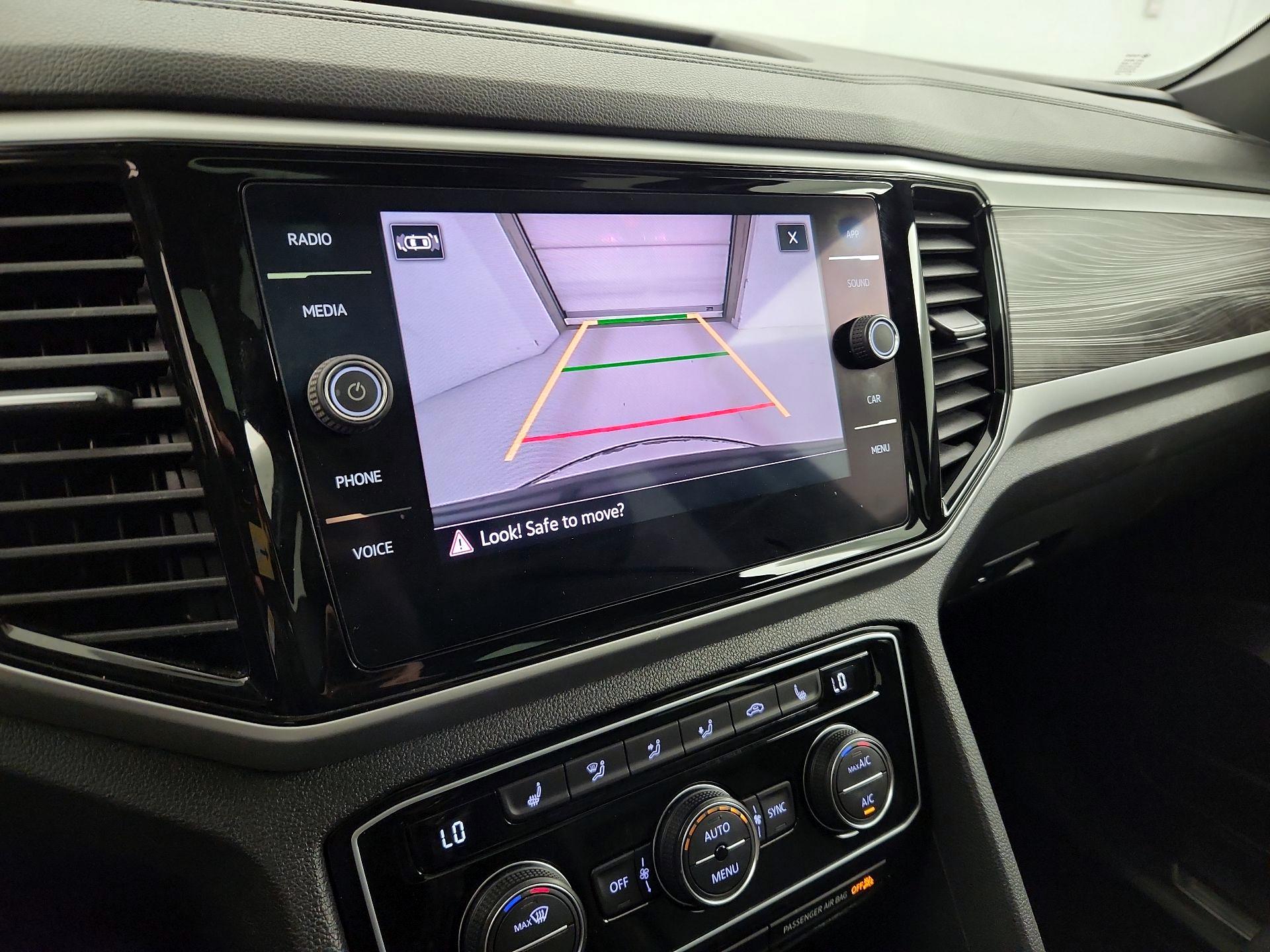 Thumbnail: 2022 Volkswagen Atlas - 14