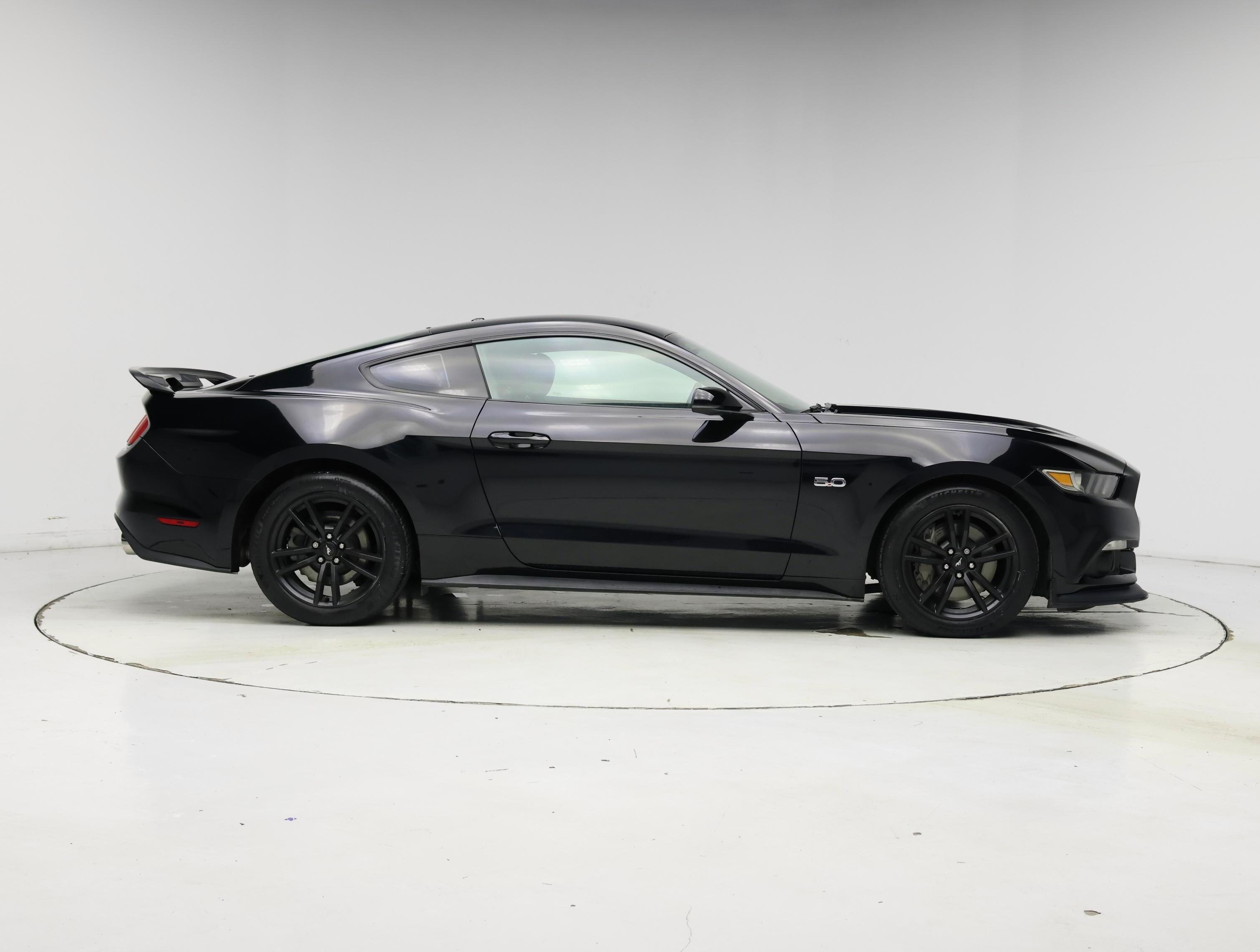 Thumbnail: 2017 Ford Mustang - 7