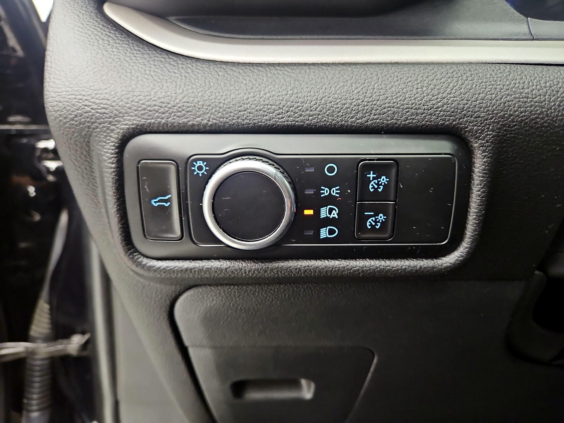 Thumbnail: 2023 Ford Explorer - 13