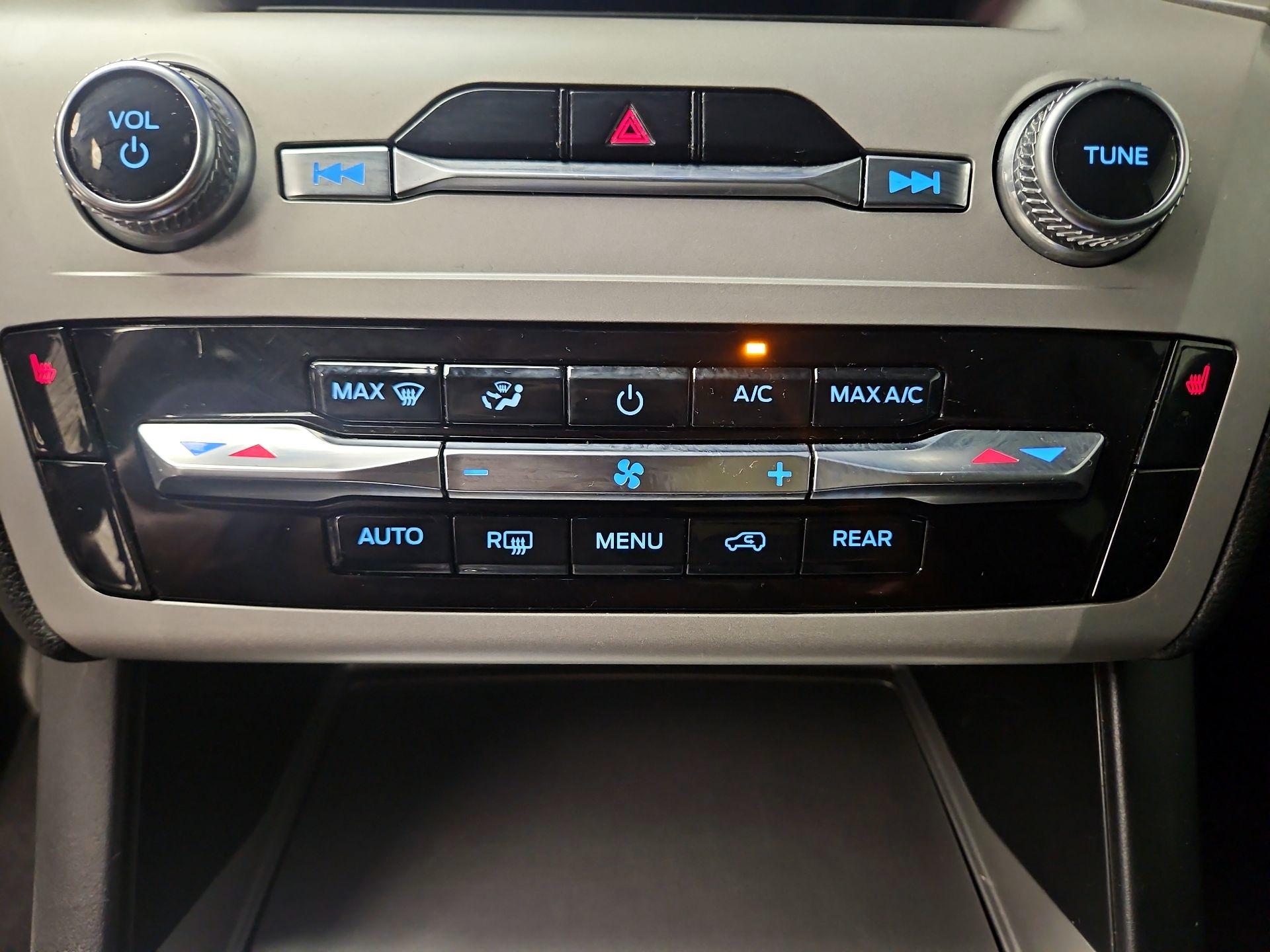 Thumbnail: 2023 Ford Explorer - 16