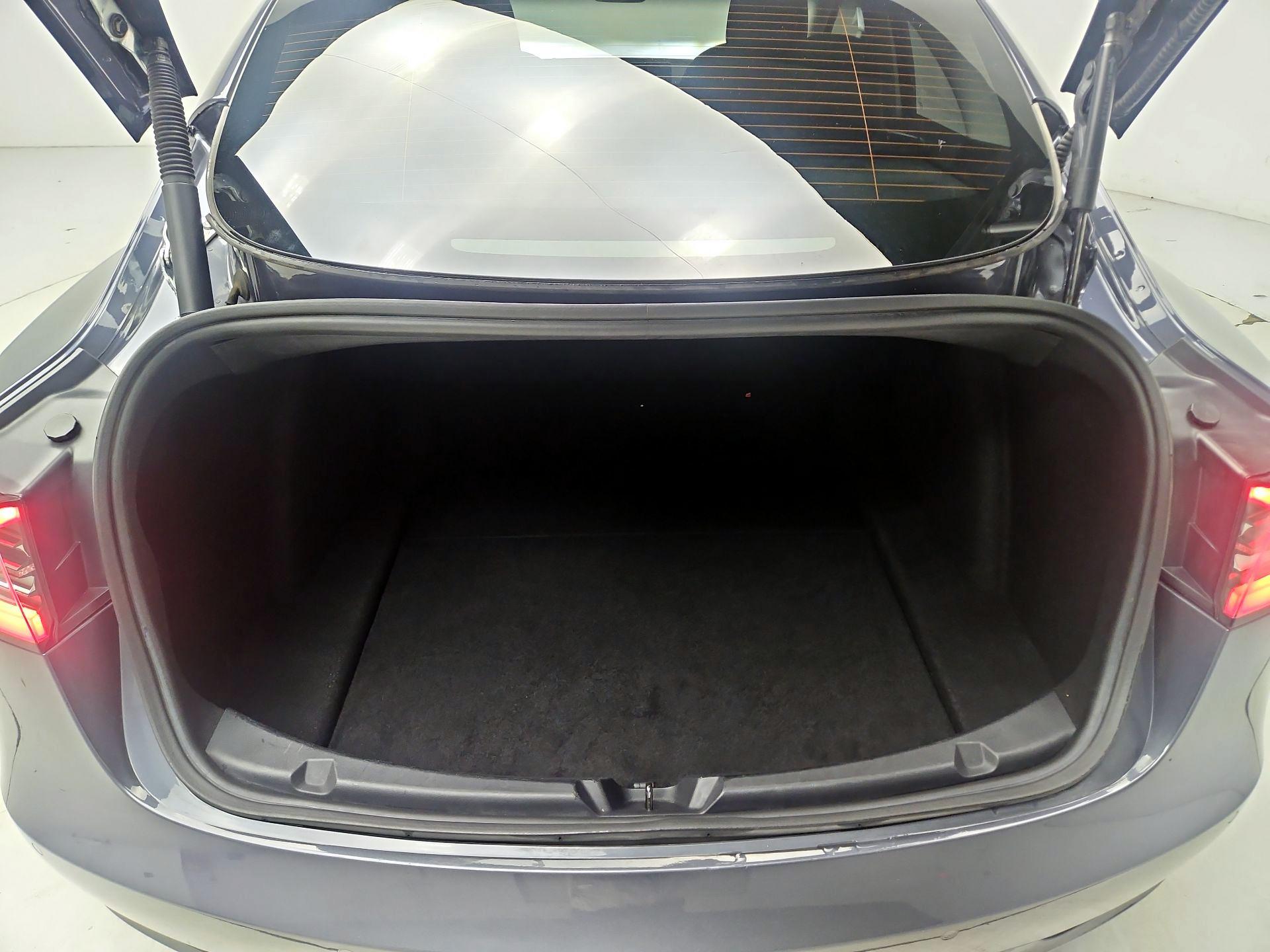 Thumbnail: 2022 Tesla Model 3 - 19