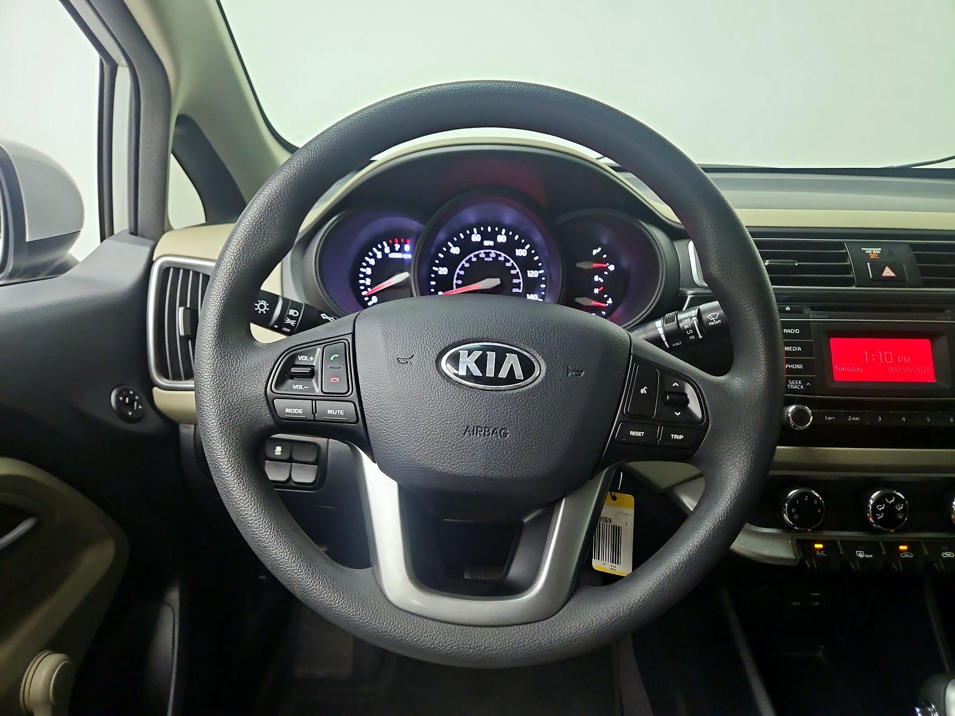 Thumbnail: 2017 Kia Rio - 10