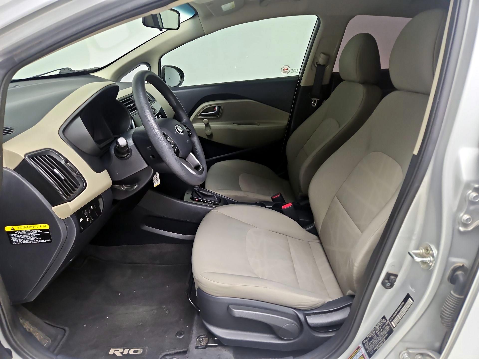 Thumbnail: 2017 Kia Rio - 11