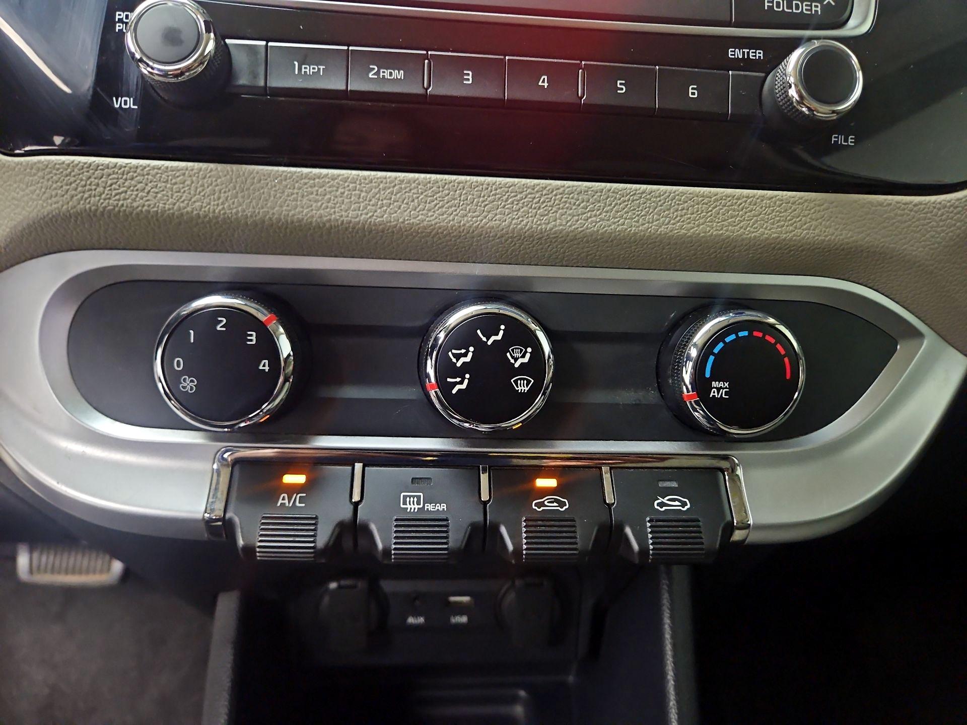 Thumbnail: 2017 Kia Rio - 15