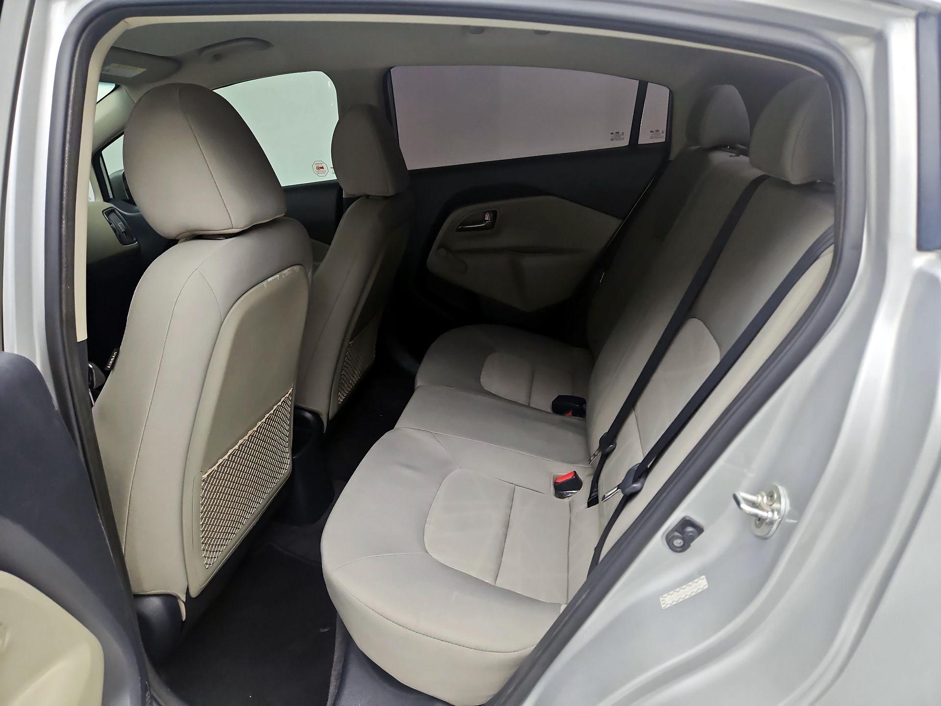 Thumbnail: 2017 Kia Rio - 18