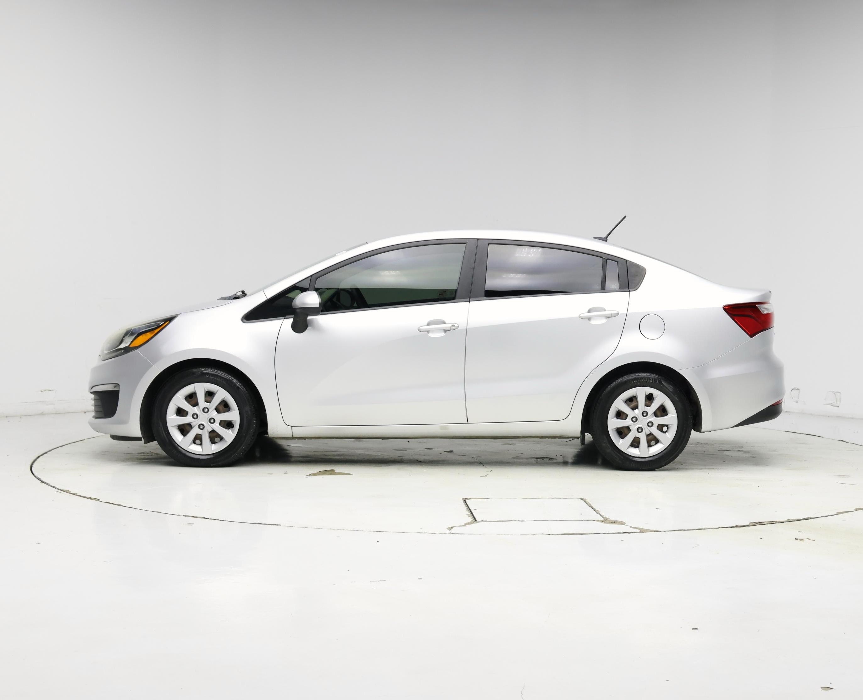 Thumbnail: 2017 Kia Rio - 3