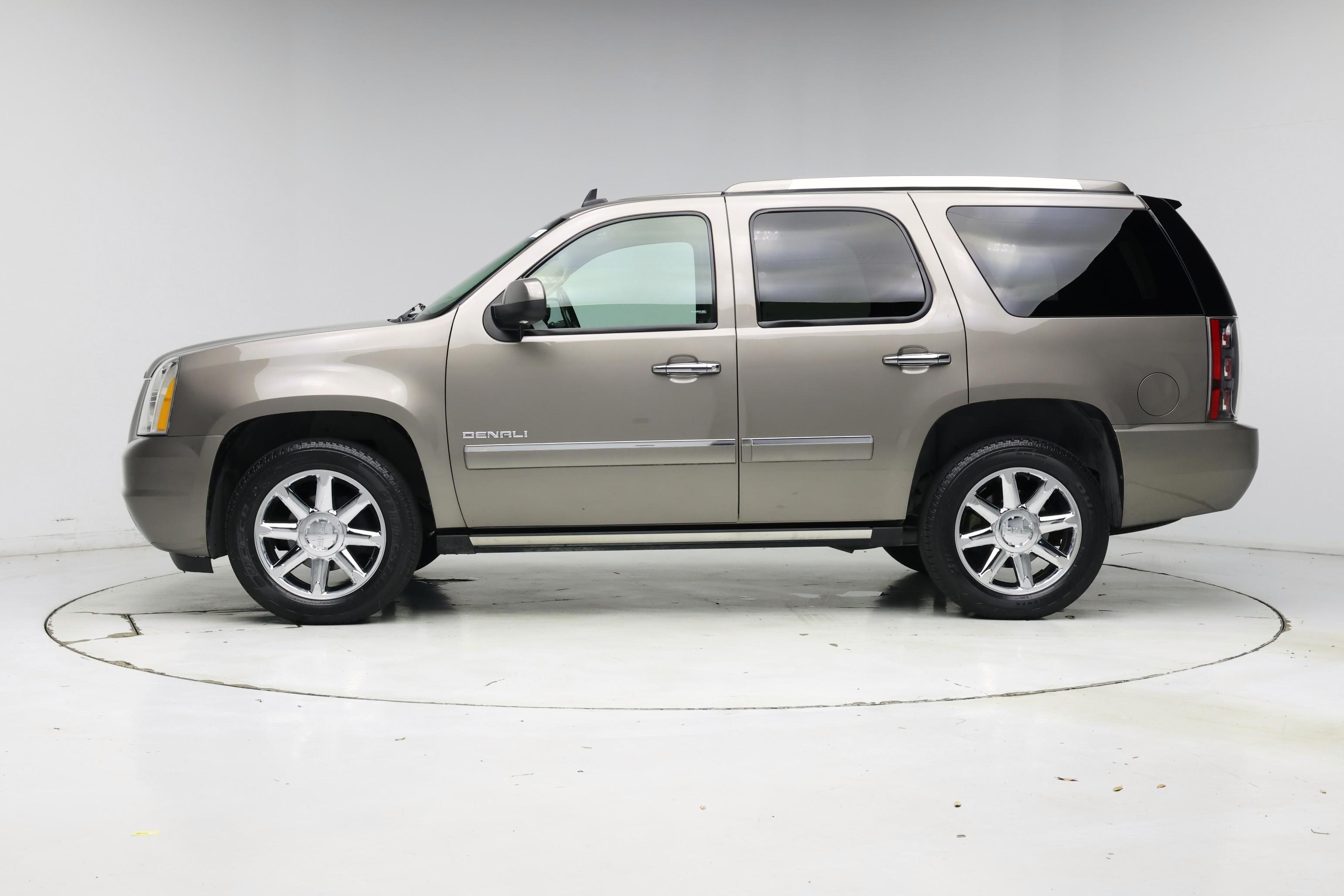 Thumbnail: 2014 GMC Yukon - 3