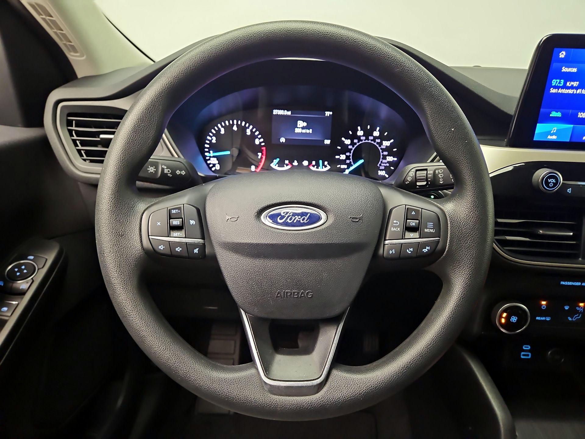 Thumbnail: 2021 Ford Escape - 10