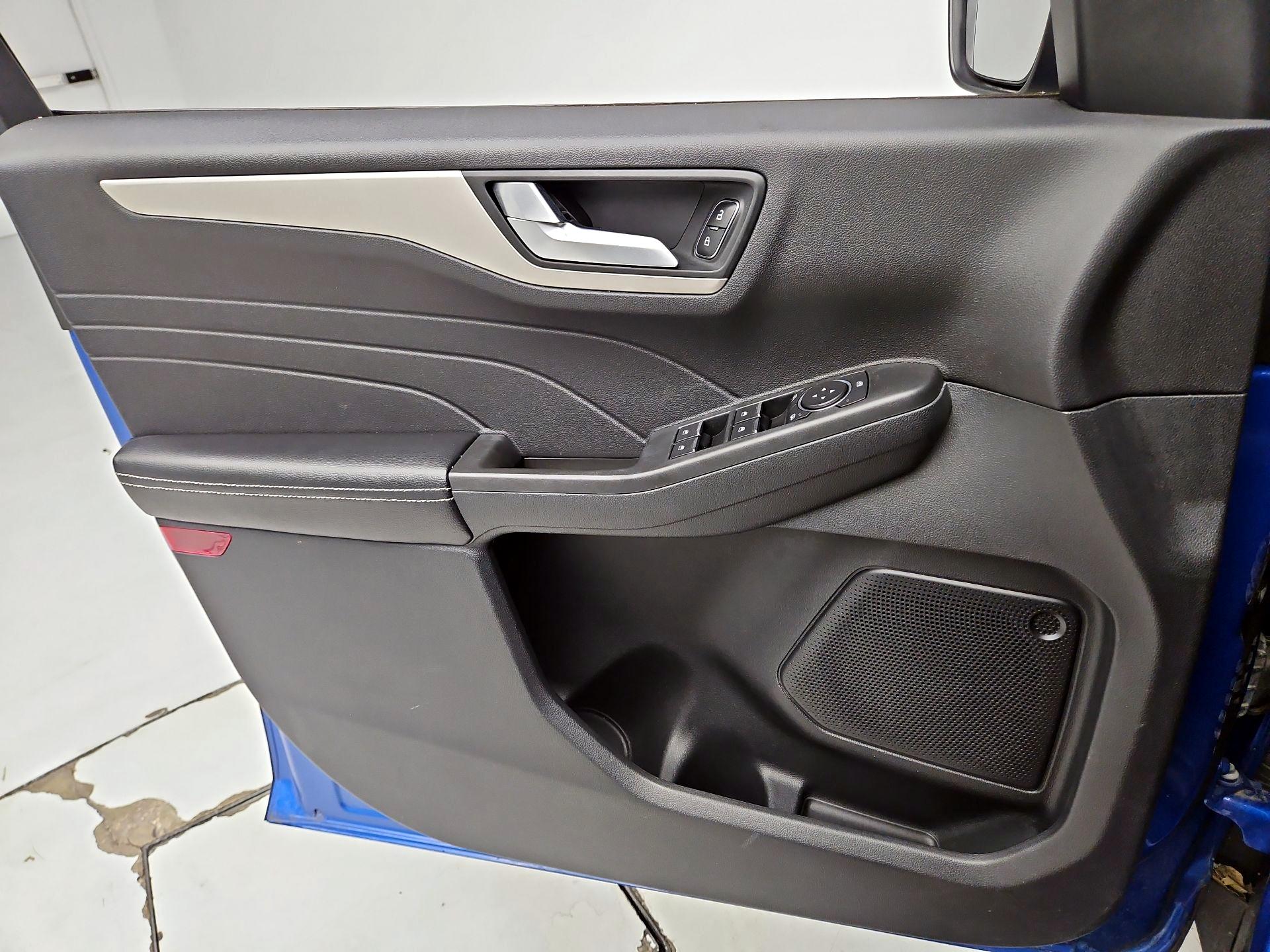 Thumbnail: 2021 Ford Escape - 12