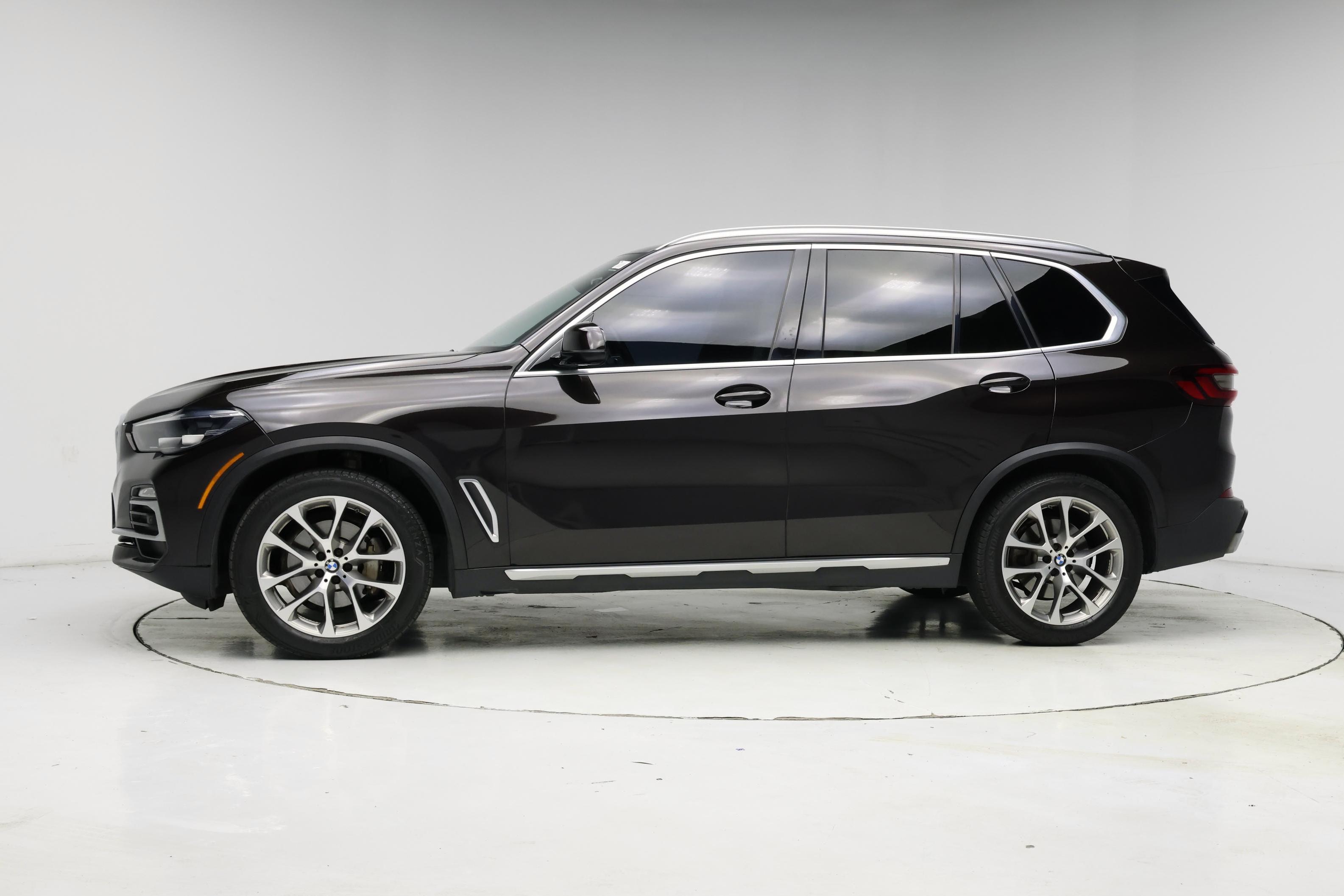 Thumbnail: 2021 BMW X5 - 3
