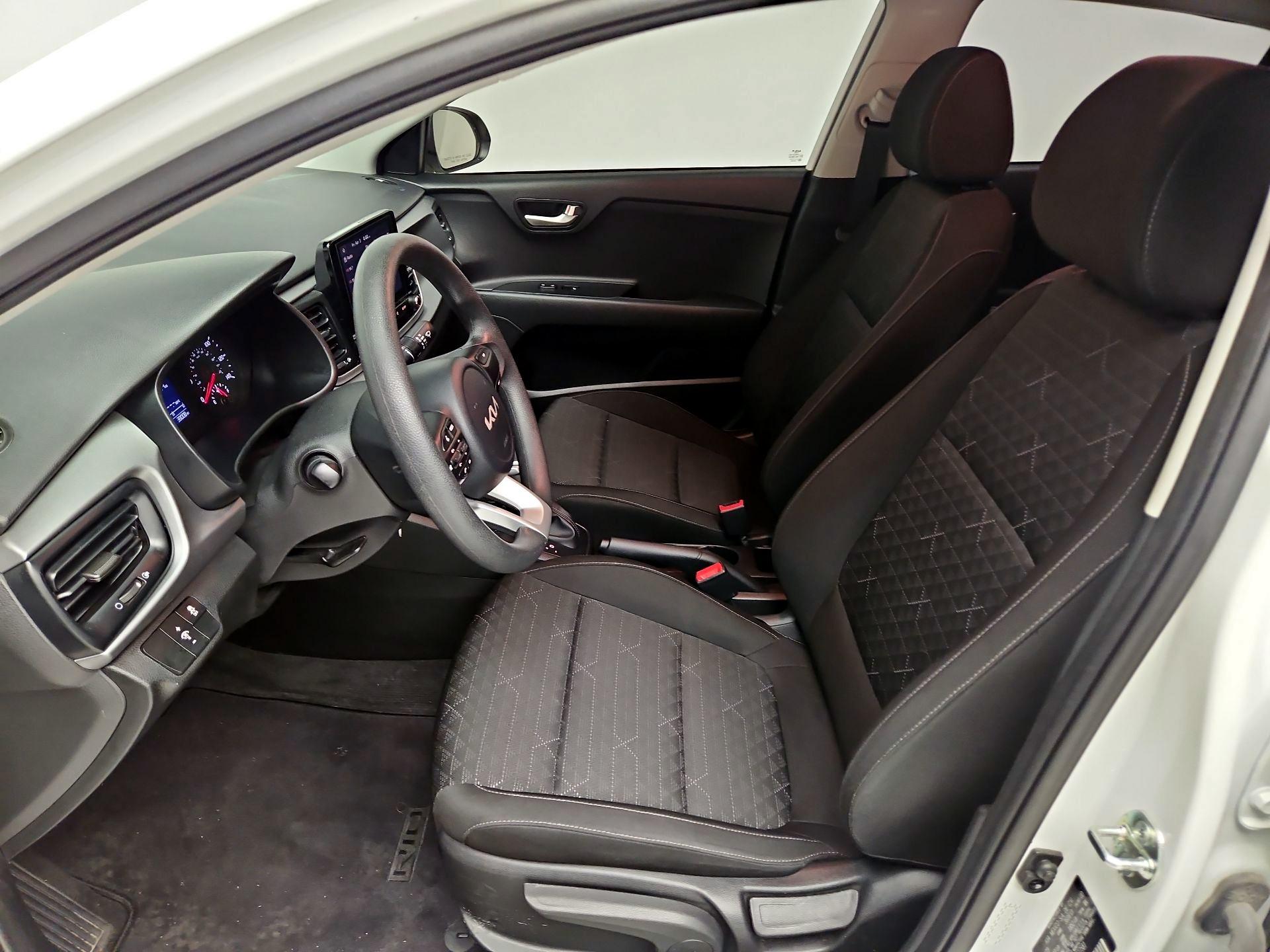 Thumbnail: 2023 Kia Rio - 11