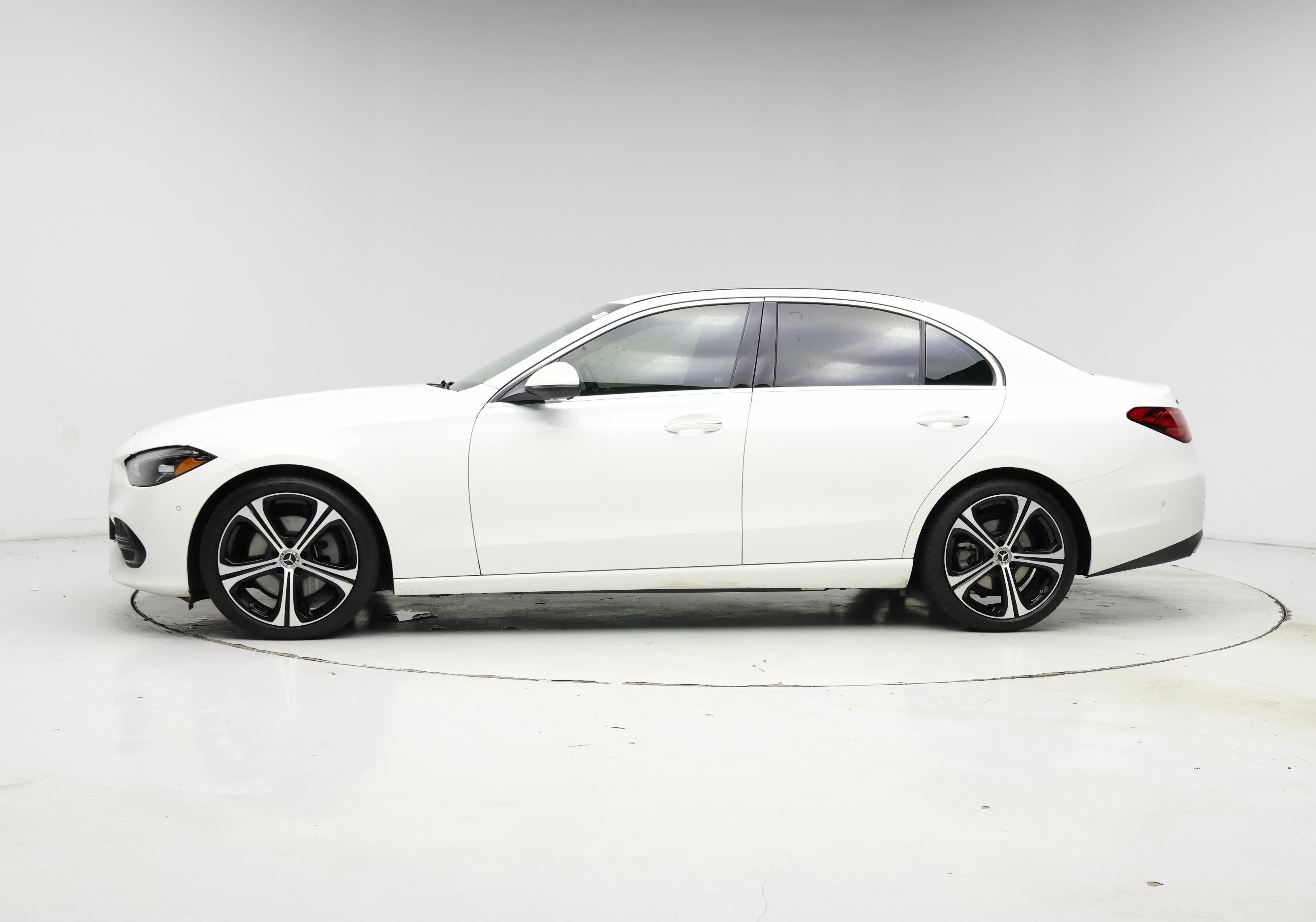 Thumbnail: 2024 Mercedes-Benz C-Class - 3