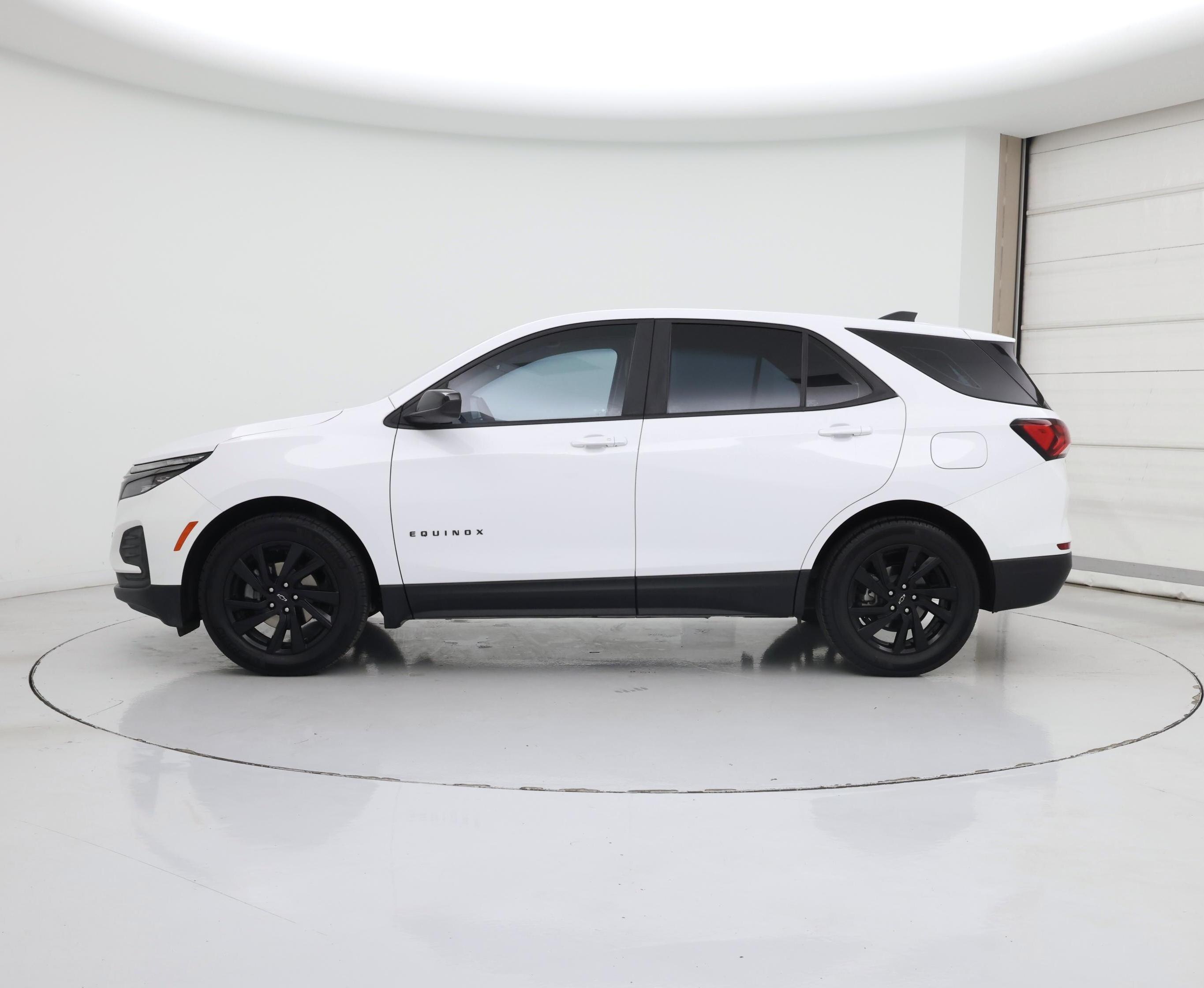 Thumbnail: 2023 Chevrolet Equinox - 3