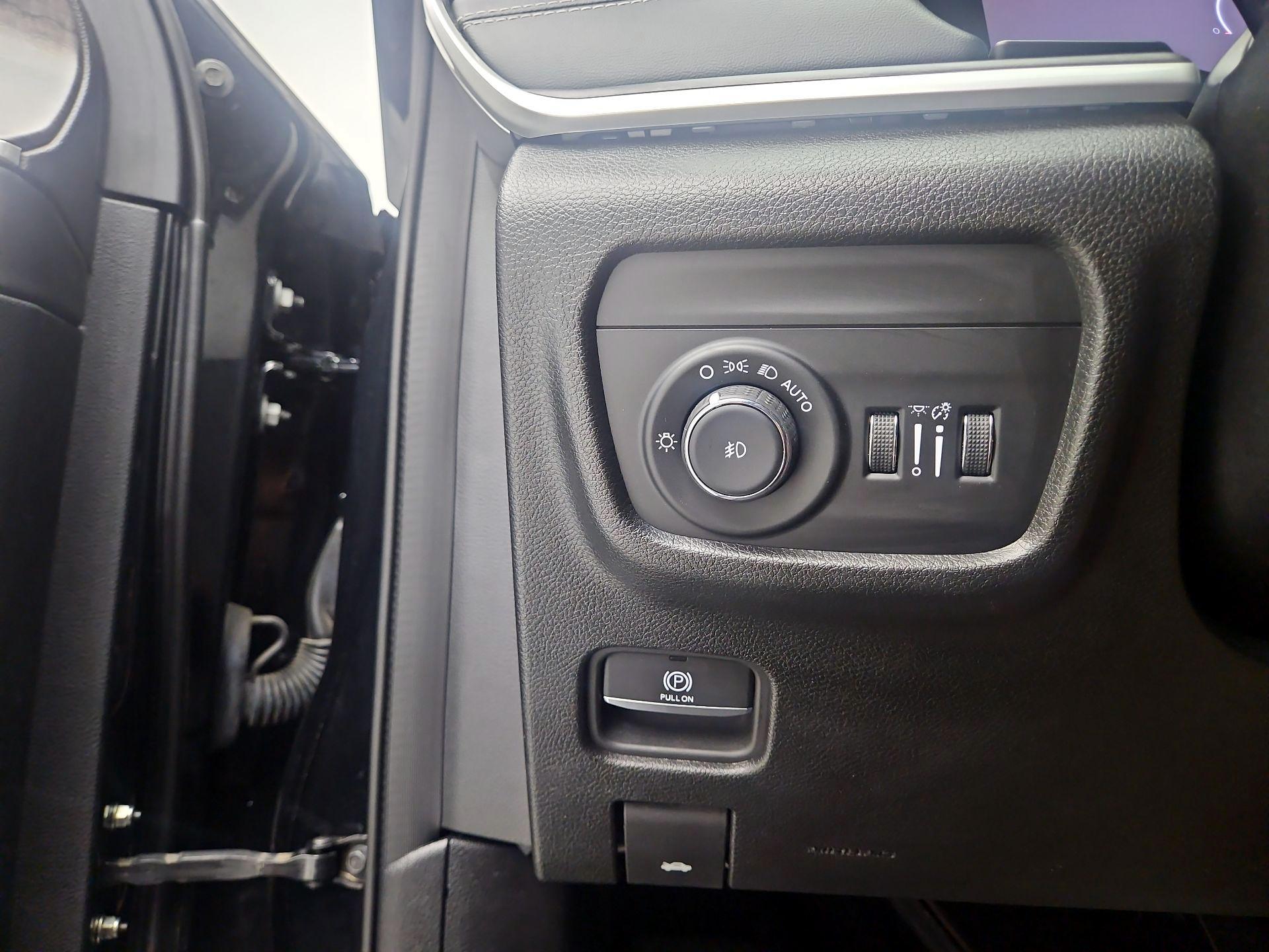 Thumbnail: 2023 Jeep Grand Cherokee - 13