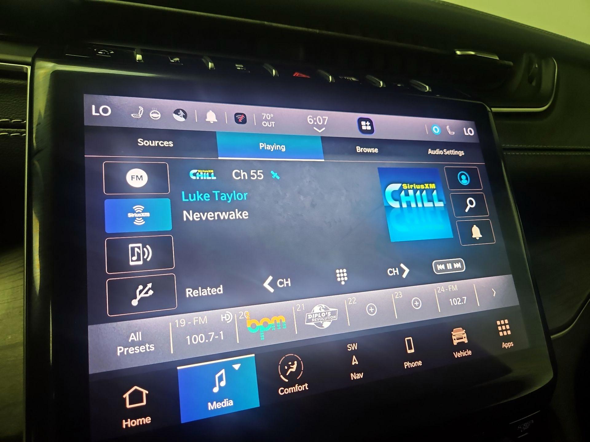 Thumbnail: 2023 Jeep Grand Cherokee - 16