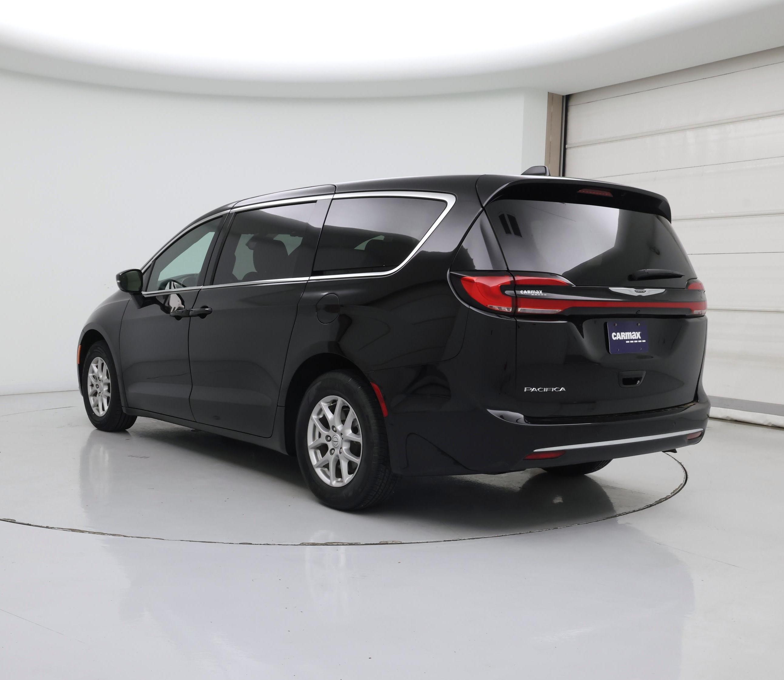 Thumbnail: 2025 Chrysler Pacifica - 2