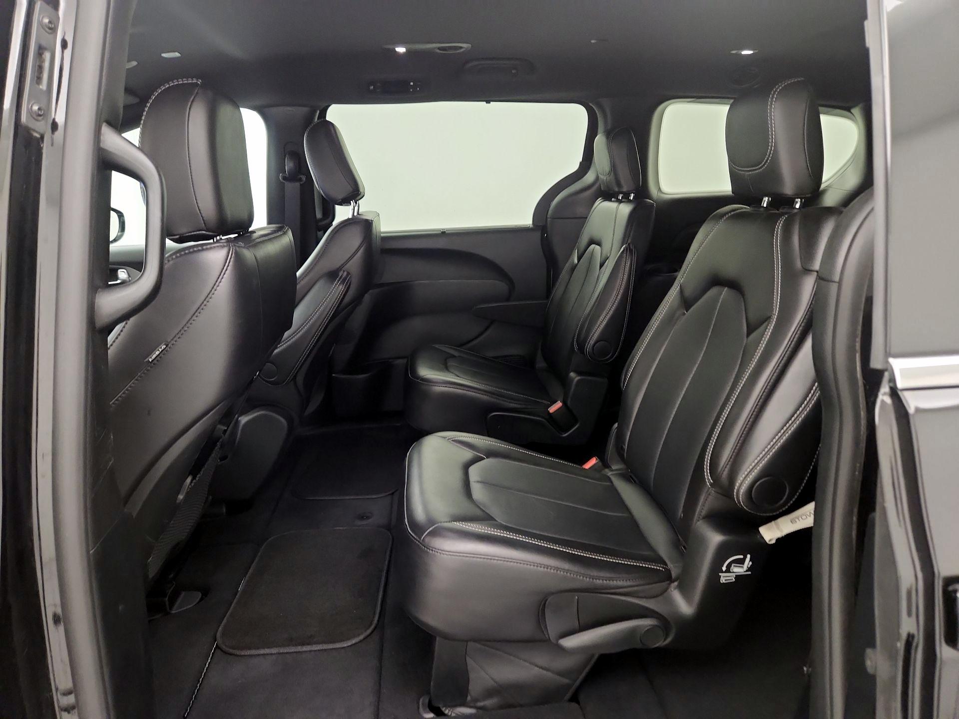 Thumbnail: 2025 Chrysler Pacifica - 19