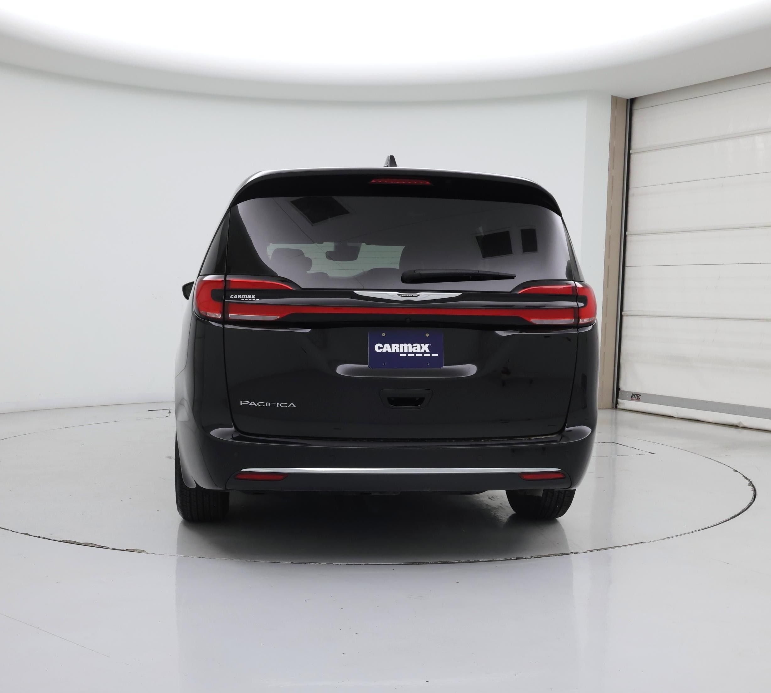 Thumbnail: 2025 Chrysler Pacifica - 6