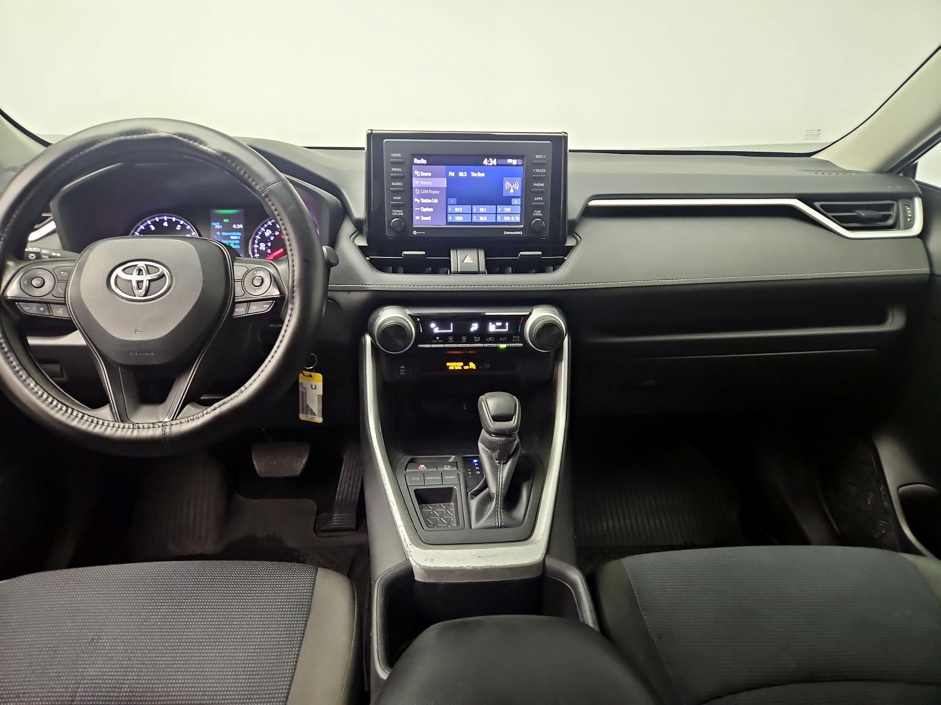 Thumbnail: 2022 Toyota RAV4 - 9