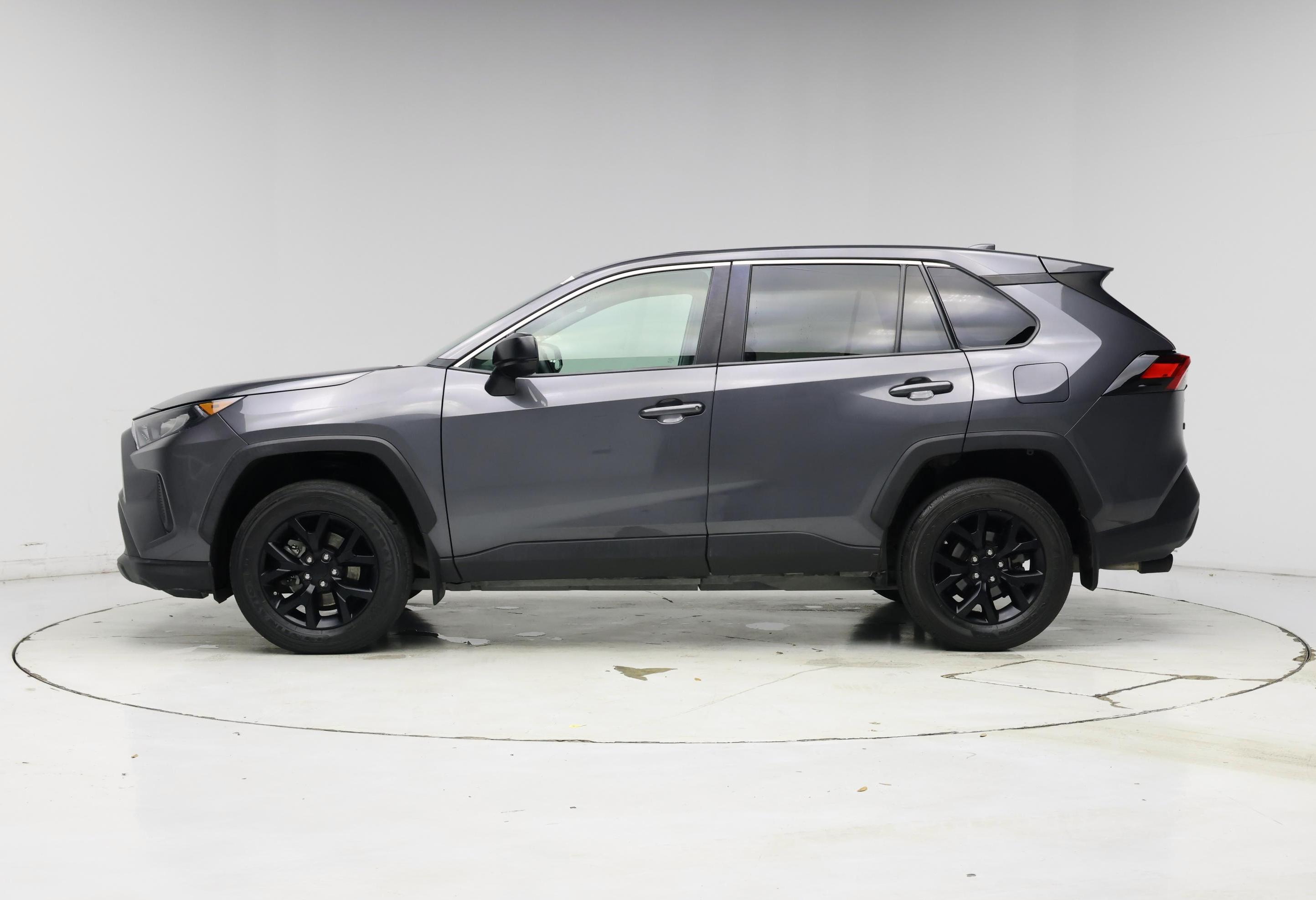 Thumbnail: 2022 Toyota RAV4 - 3