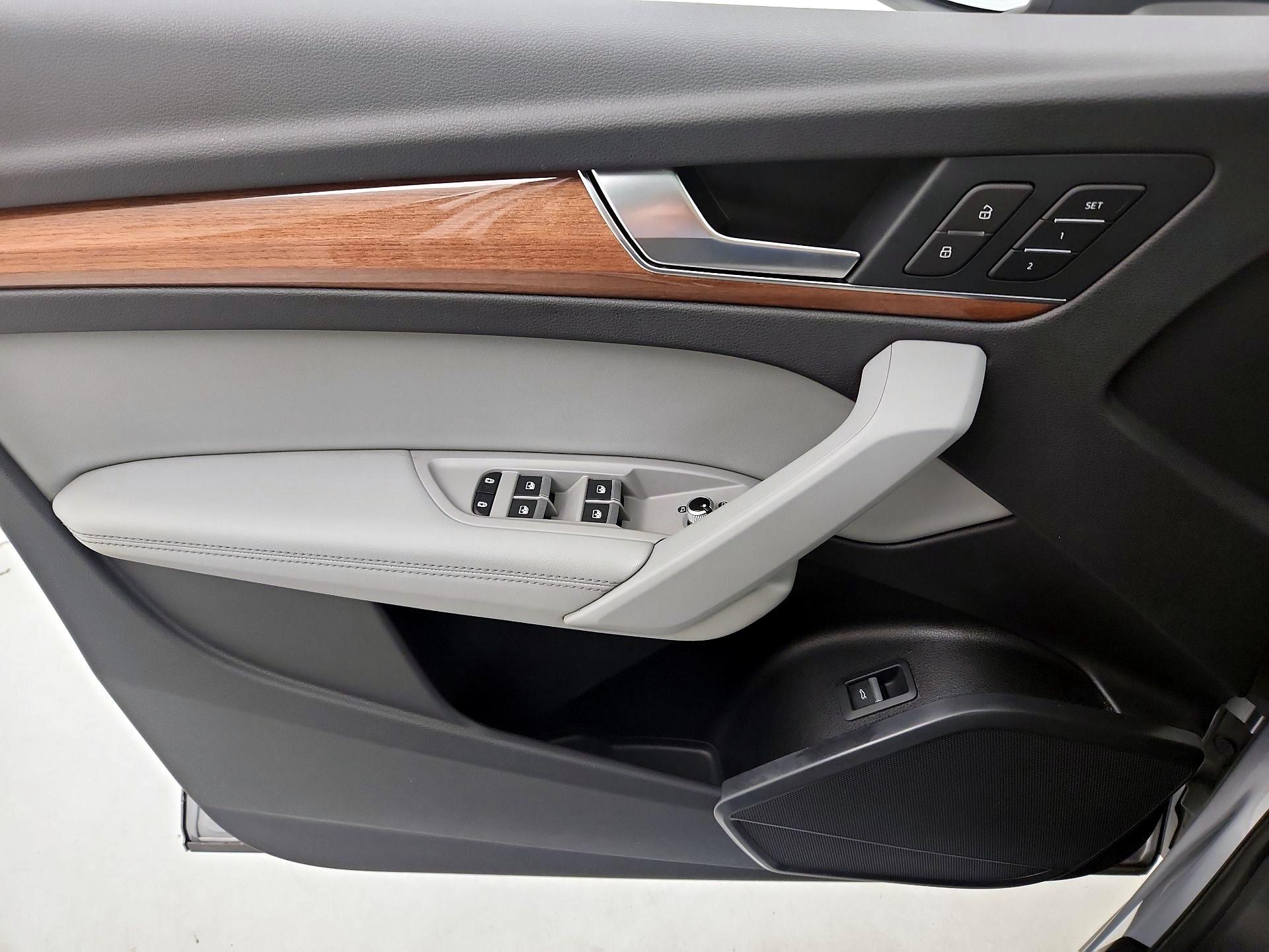 Thumbnail: 2022 Audi Q5 - 12