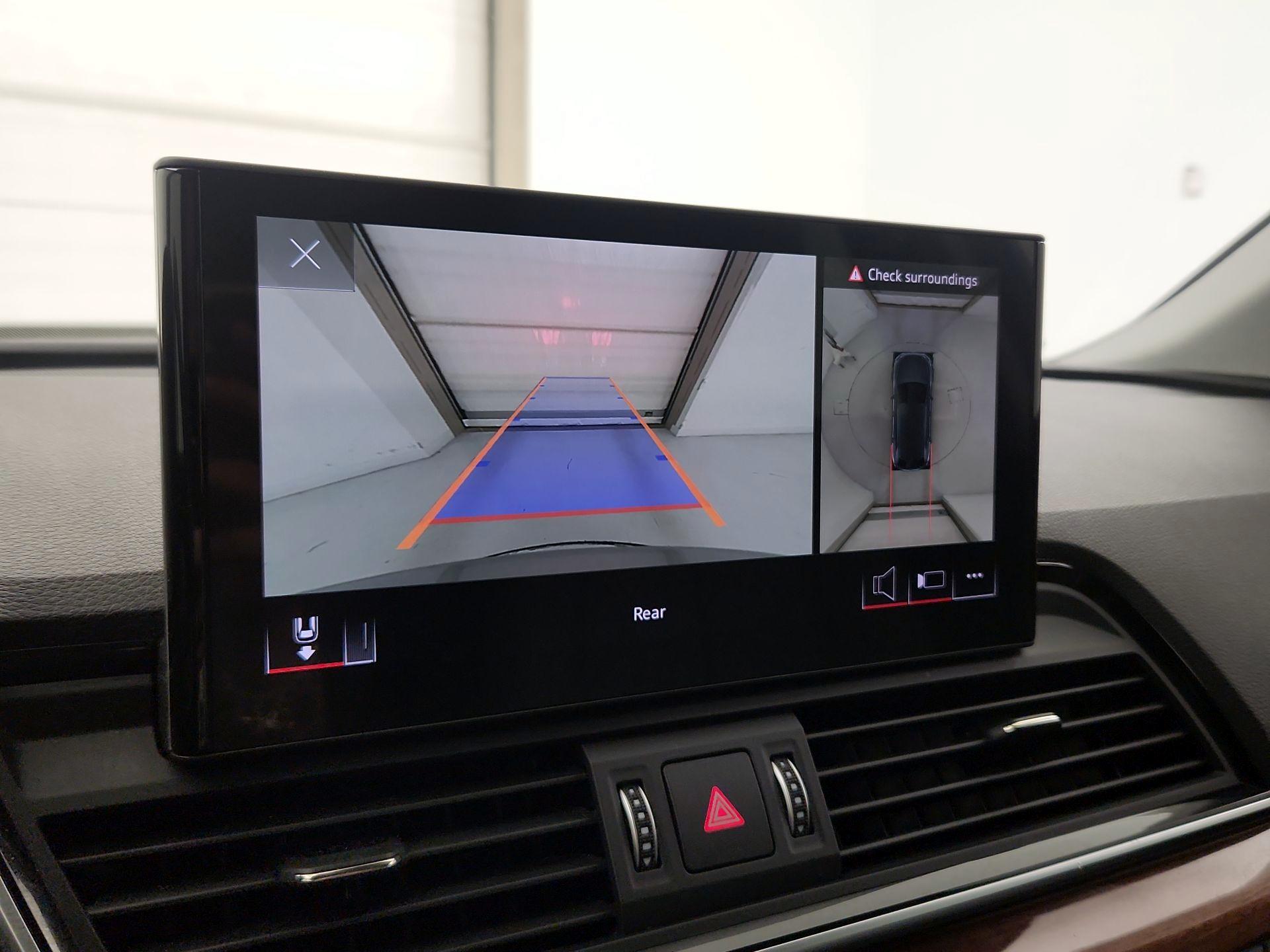 Thumbnail: 2022 Audi Q5 - 14