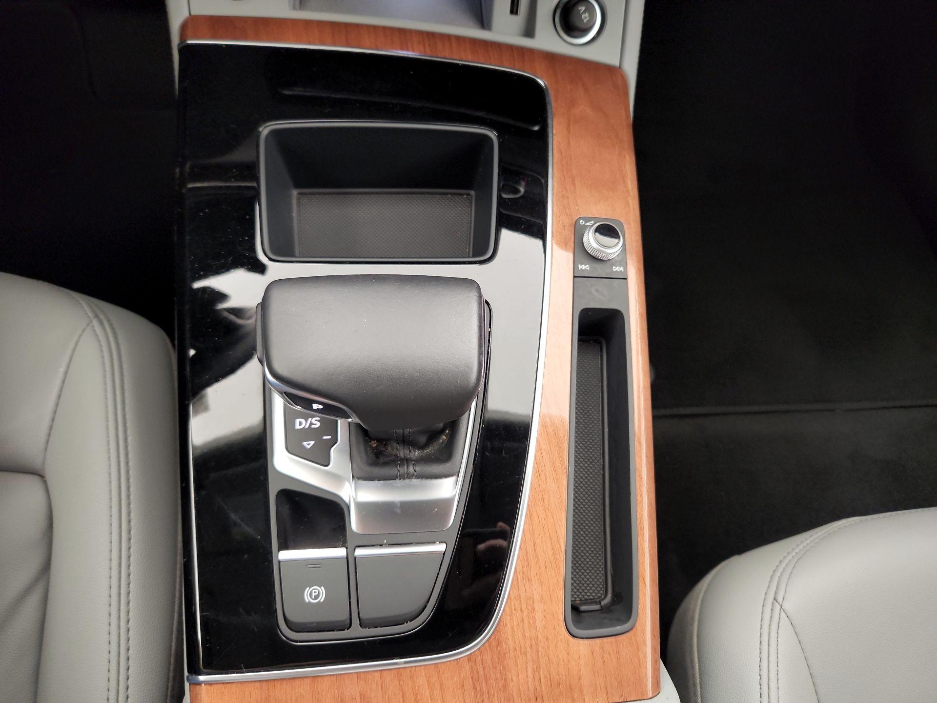 Thumbnail: 2022 Audi Q5 - 17