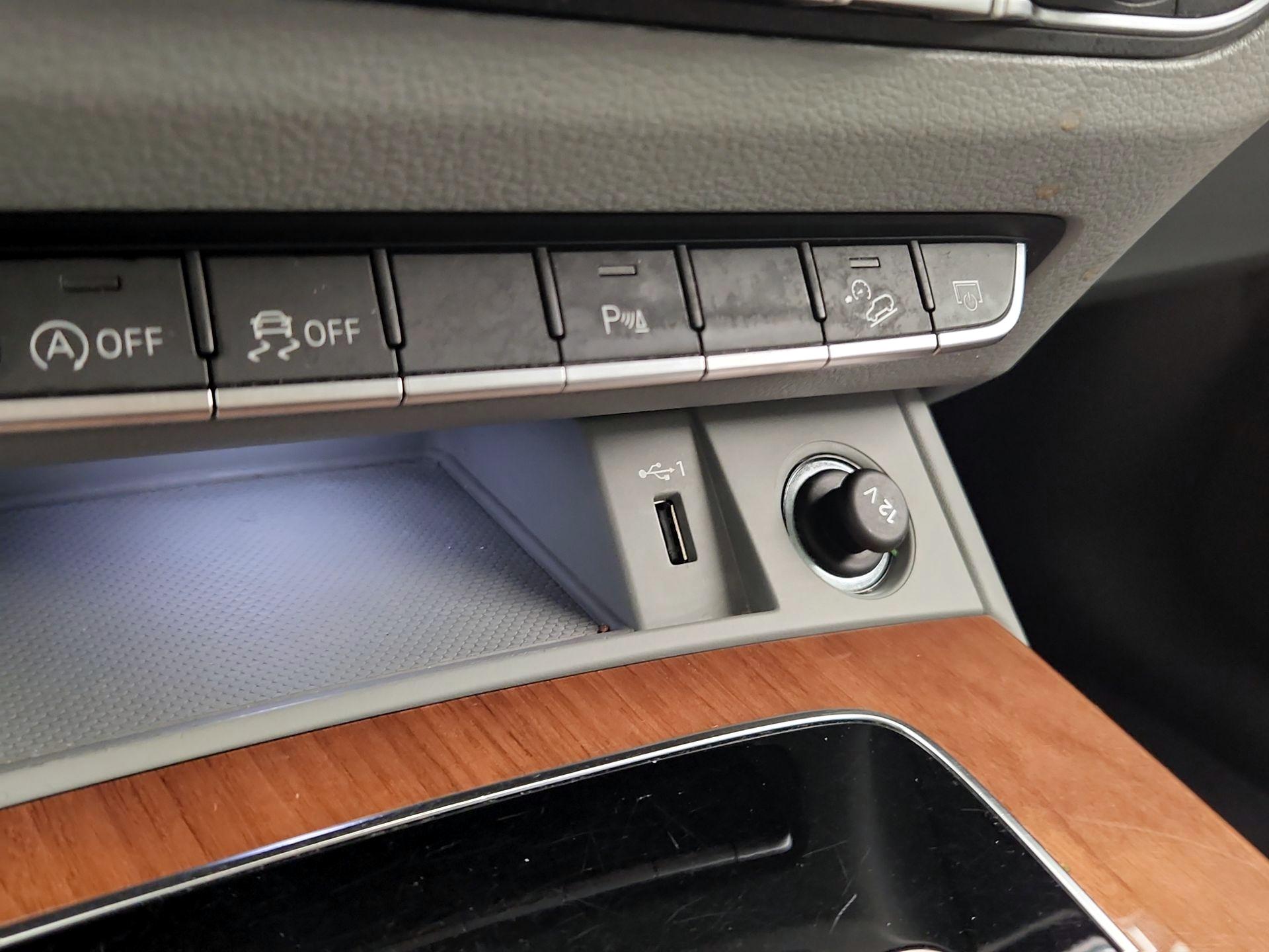 Thumbnail: 2022 Audi Q5 - 18