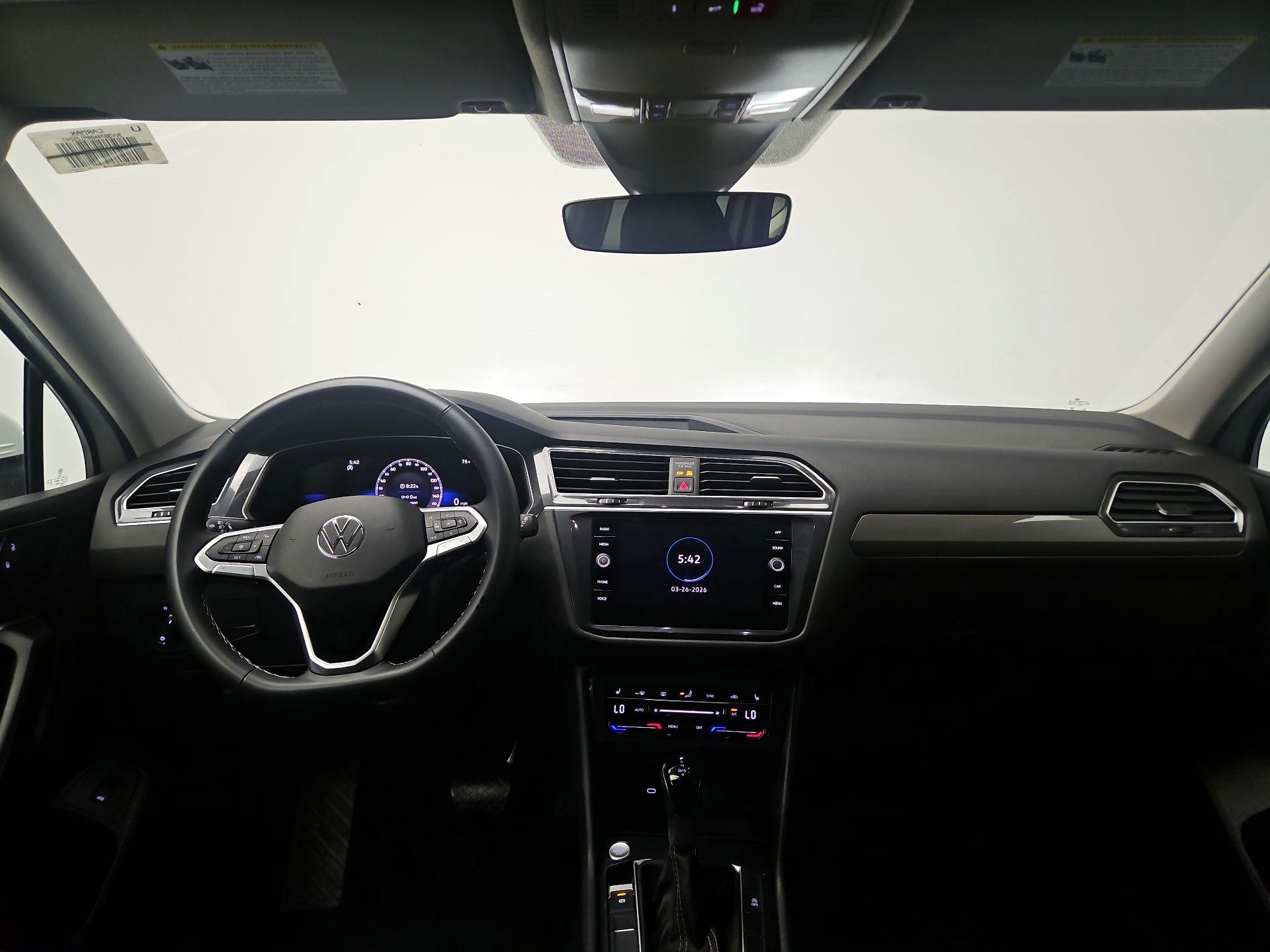 Thumbnail: 2024 Volkswagen Tiguan - 9