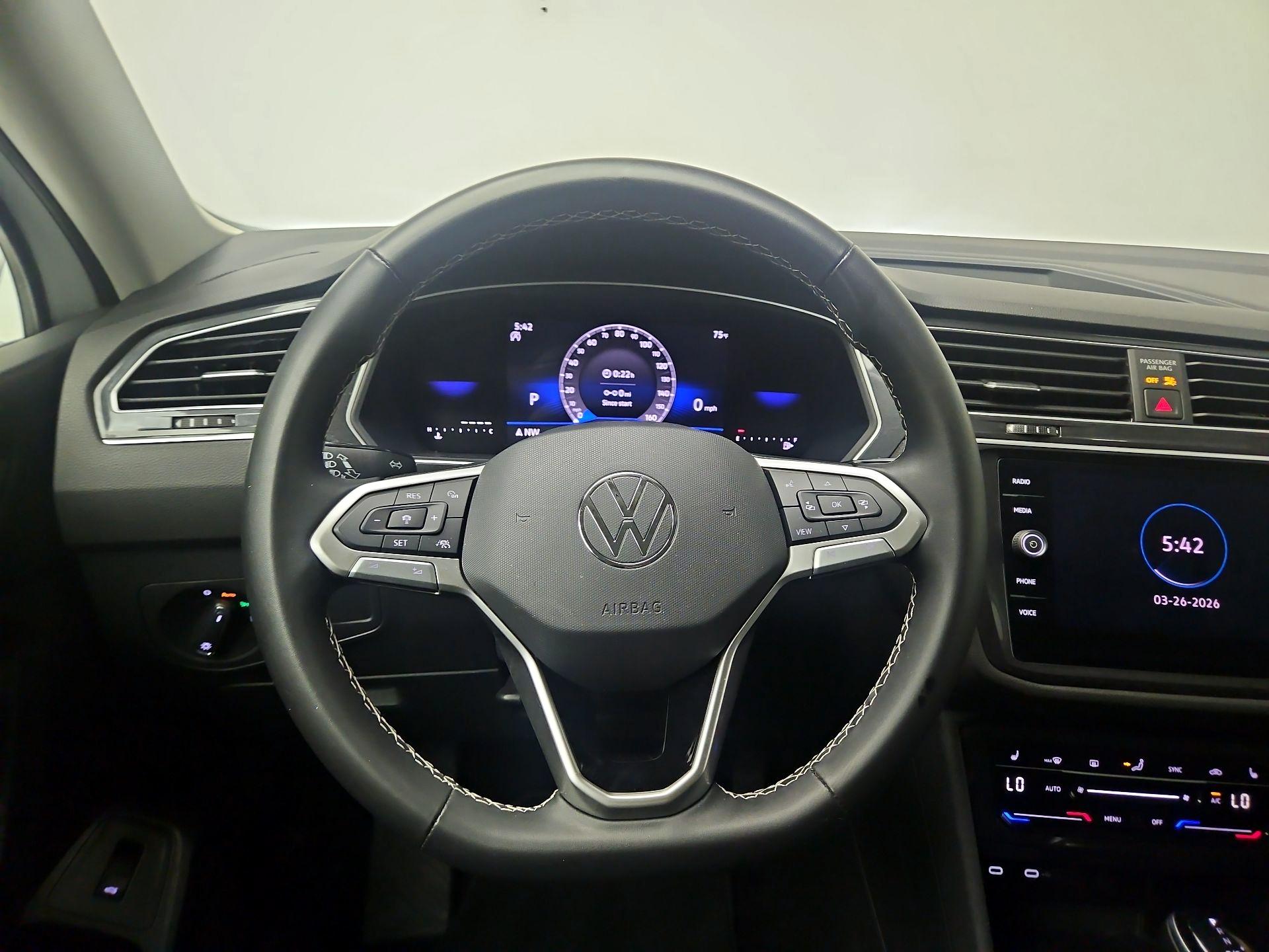 Thumbnail: 2024 Volkswagen Tiguan - 10