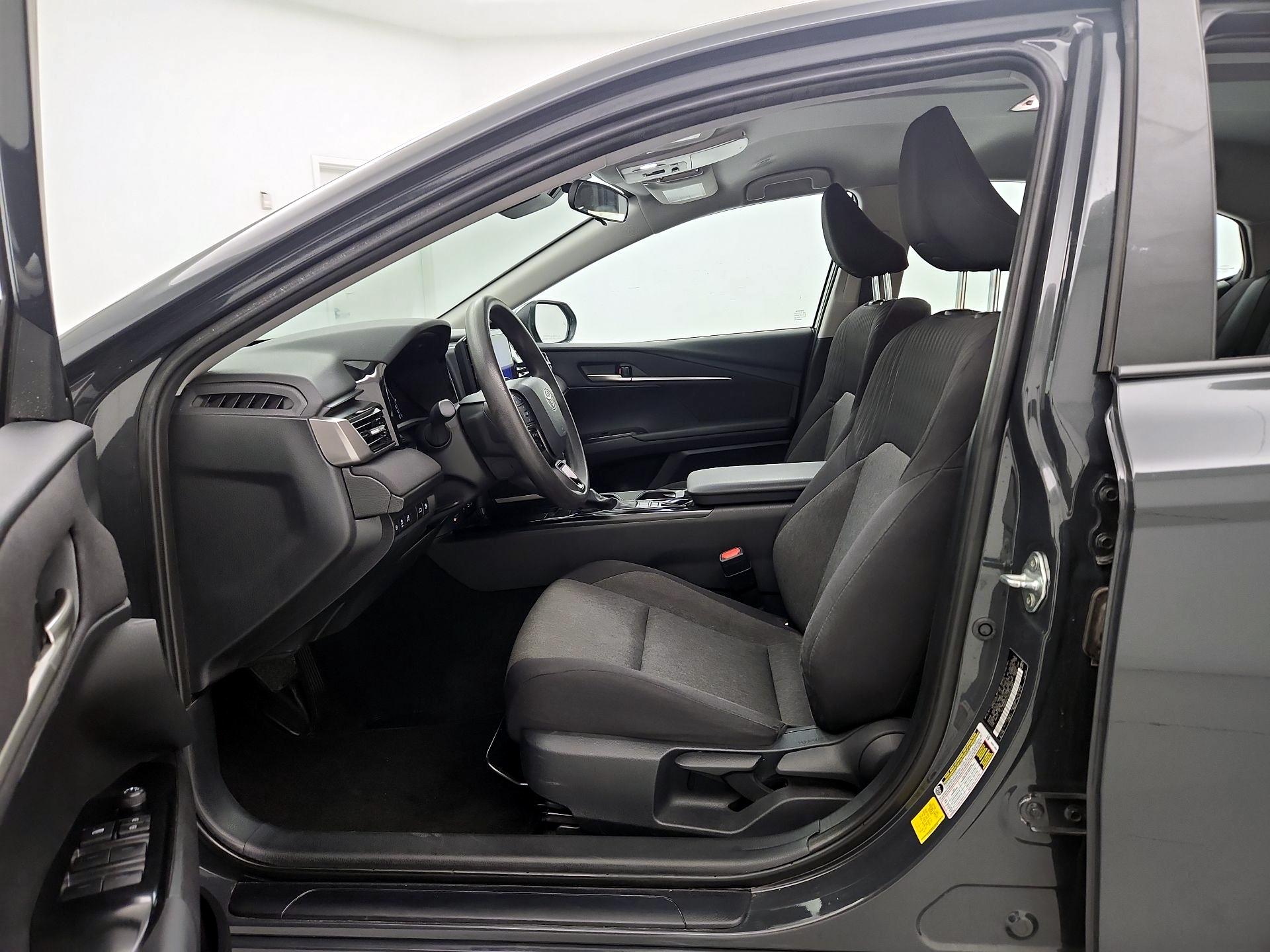 Thumbnail: 2025 Toyota Camry - 11