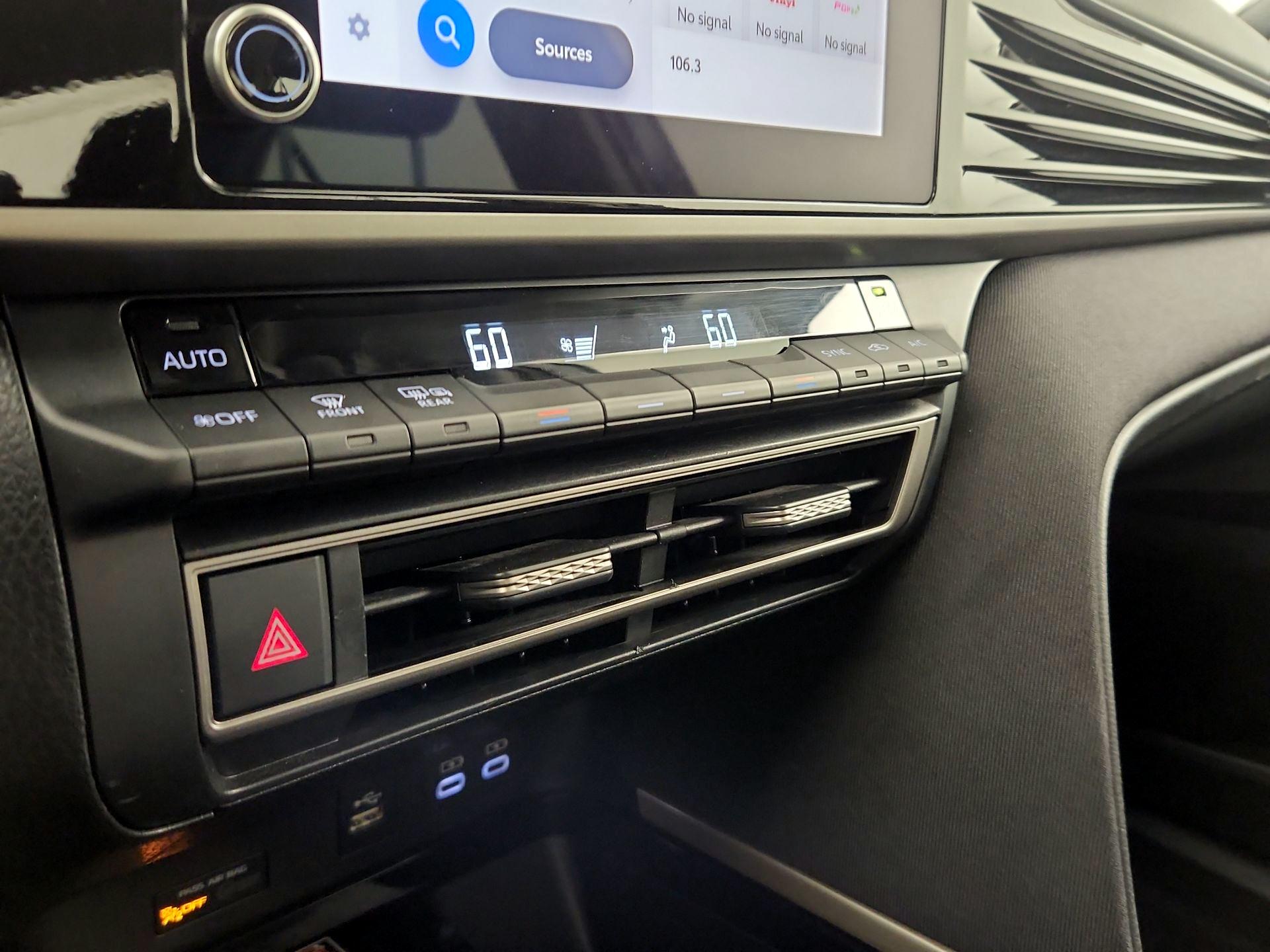 Thumbnail: 2025 Toyota Camry - 16