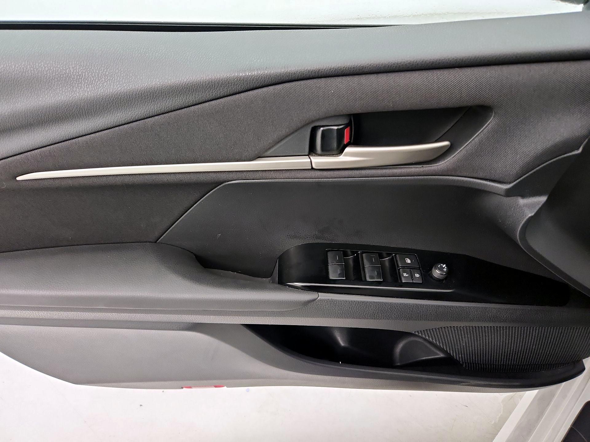 Thumbnail: 2025 Toyota Camry - 12