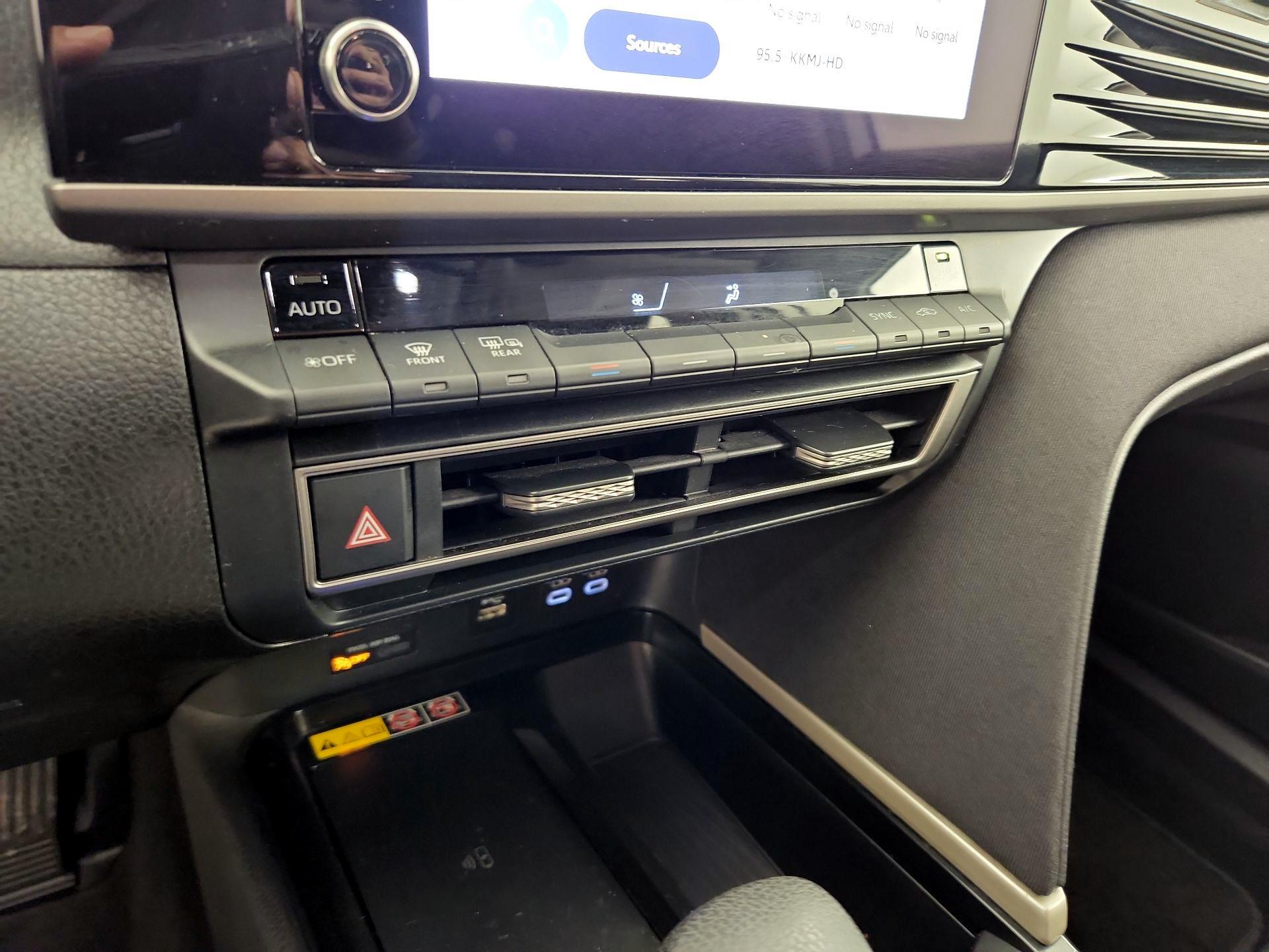 Thumbnail: 2025 Toyota Camry - 16