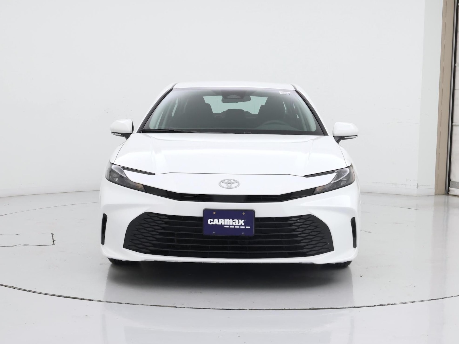 2025 Toyota Camry LE - Photo 6