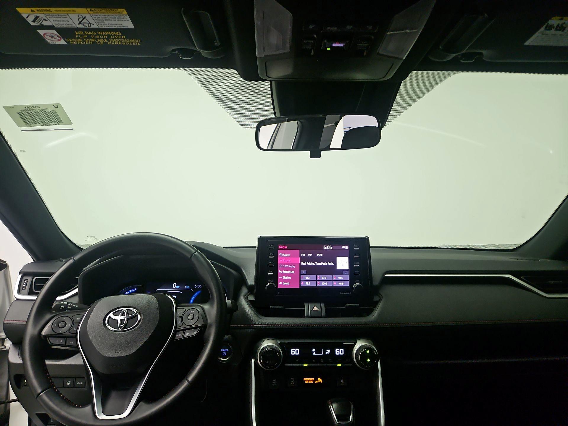 Thumbnail: 2021 Toyota RAV4 - 9