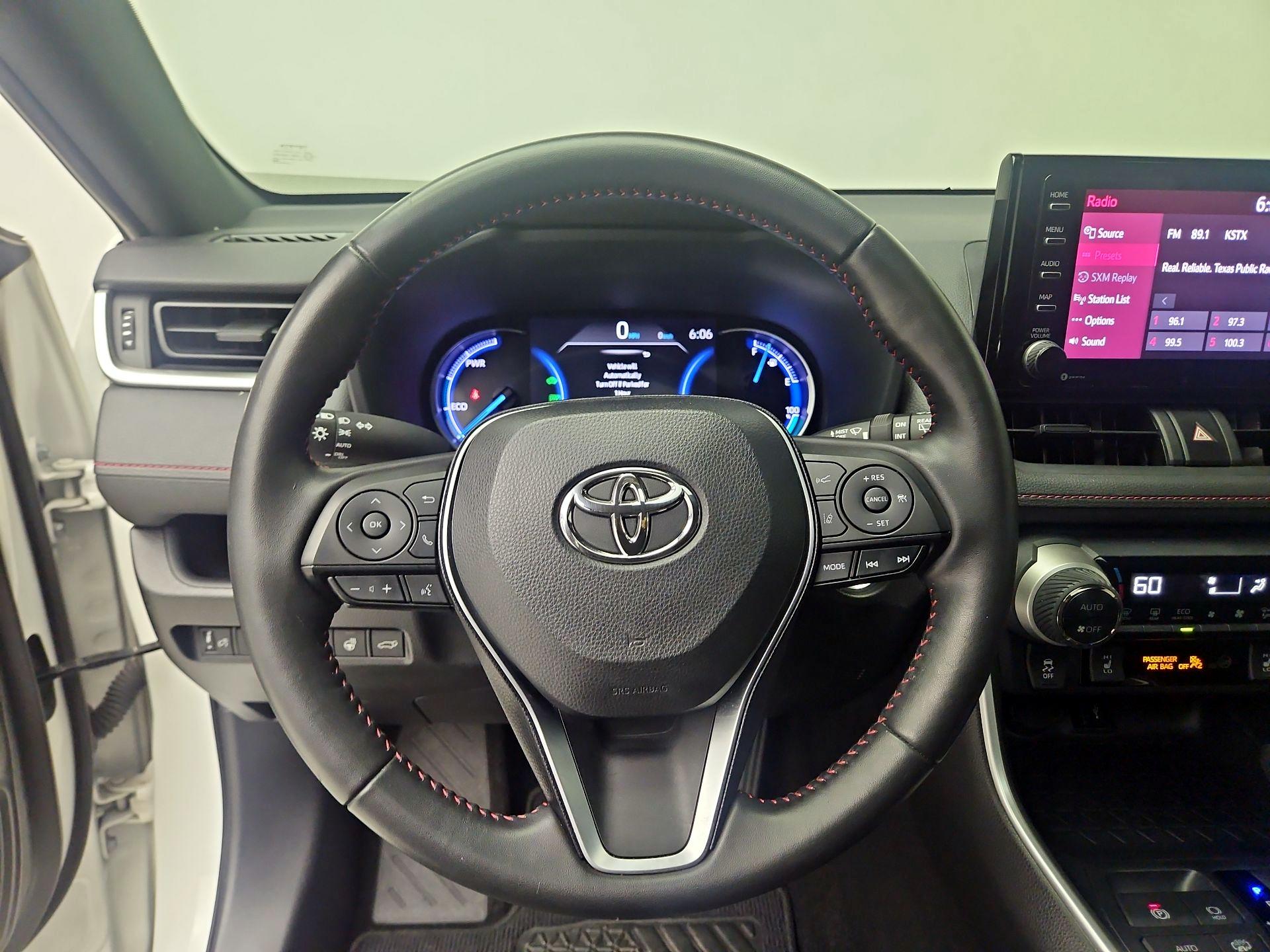 Thumbnail: 2021 Toyota RAV4 - 10