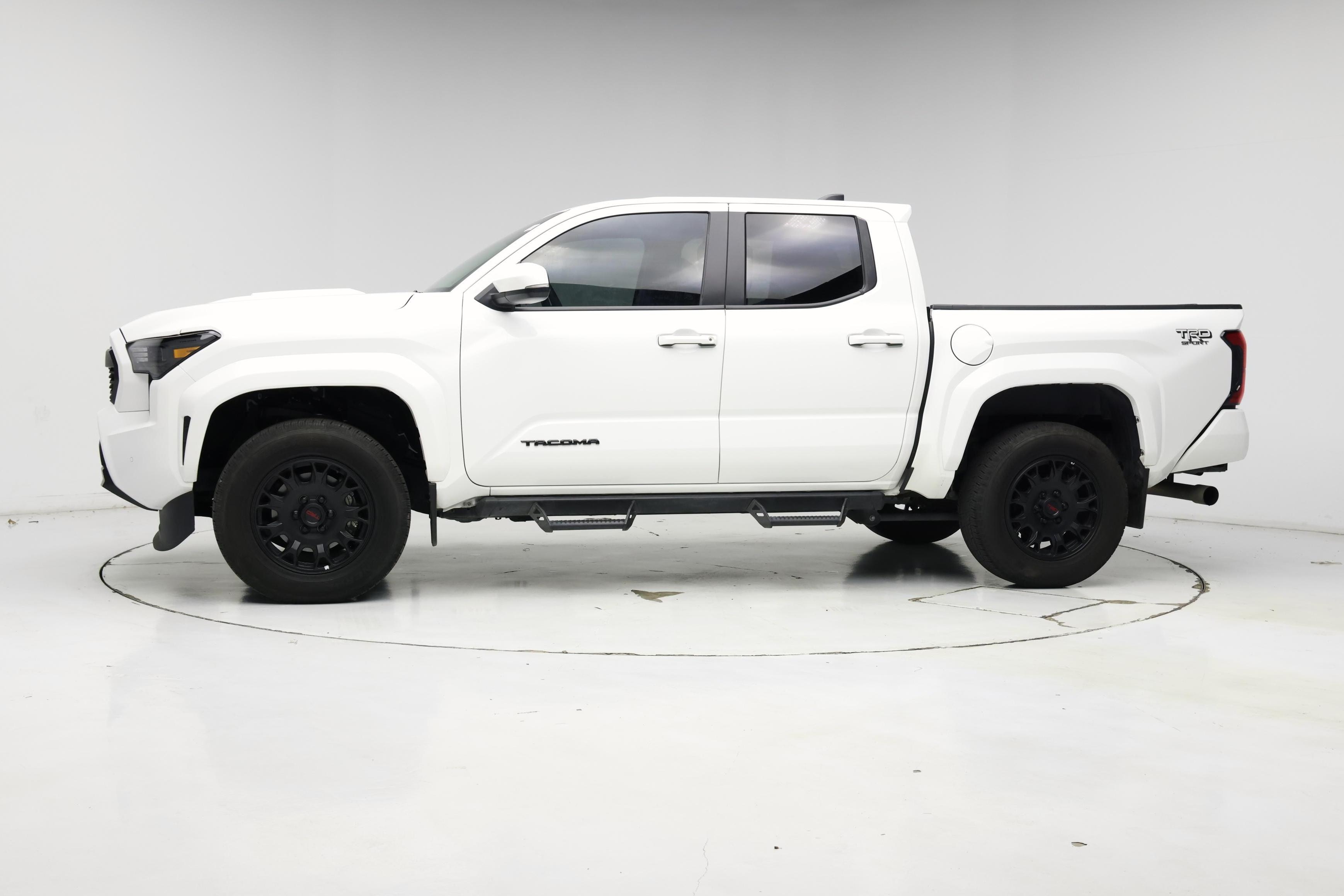 Thumbnail: 2024 Toyota Tacoma - 3