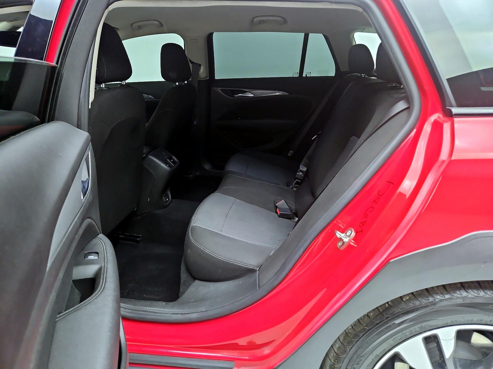 2019 Buick Regal TourX Preferred - Photo 21